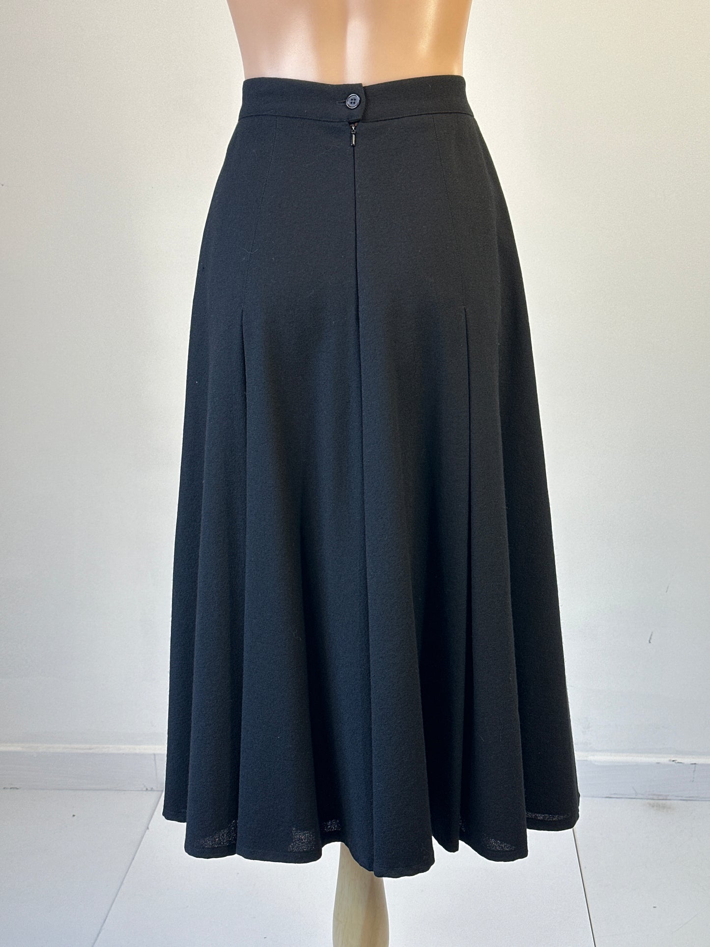 Adam Bennett | vintage 90's | skirt | size 12 | midi length | 100% wool | made in Hong Kong