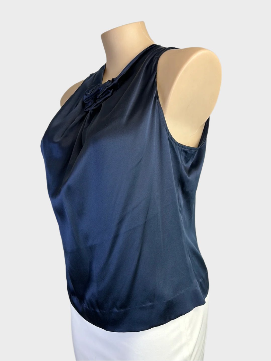 Carla Zampatti | top | size 14 | sleeveless | 100% silk | made in Australia 🇦🇺