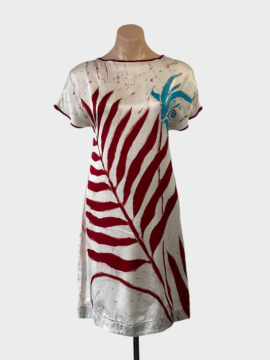 Dilly's | dress | size 8 | knee length | 100% silk