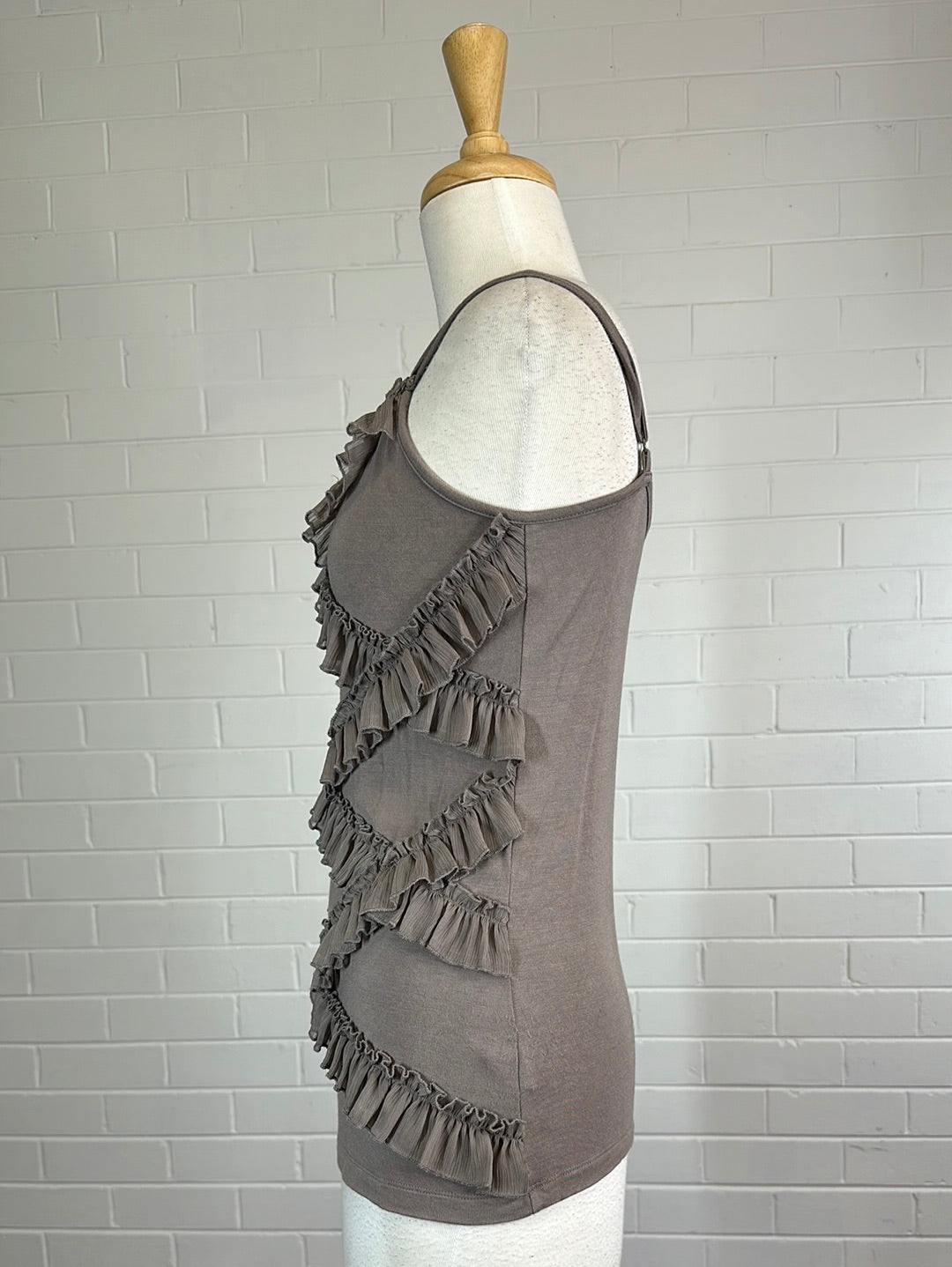 Liz Jordan | top | size 10 | sleeveless