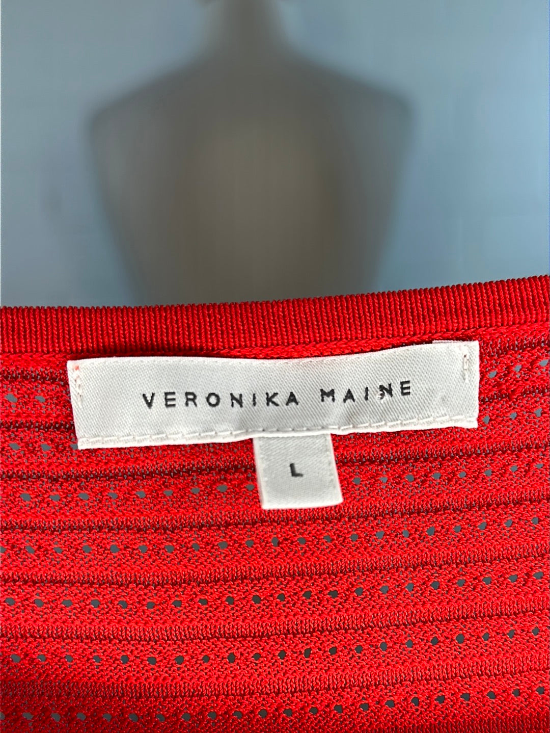 Veronika Maine | top | size 14  | sleeveless