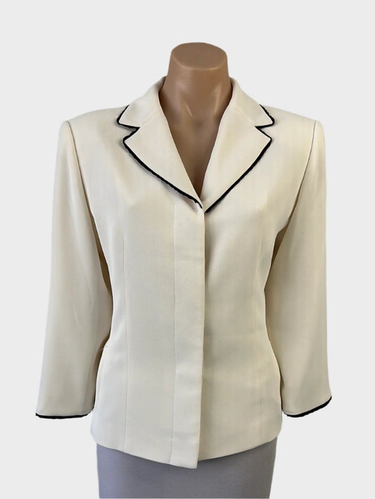 Designer Anthea Crawford Vintage 90's single breasted jacket in cream crepe with black trim, notched lapels and welt pockets for office wear.