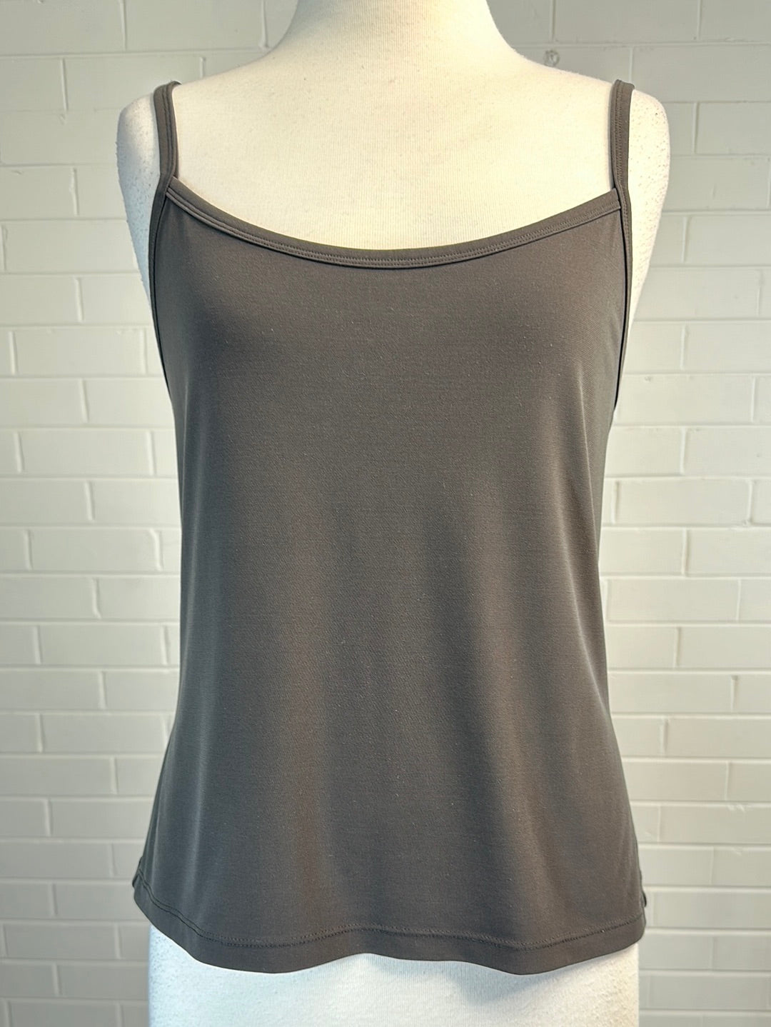 Von Troska | top | size 16 | sleeveless