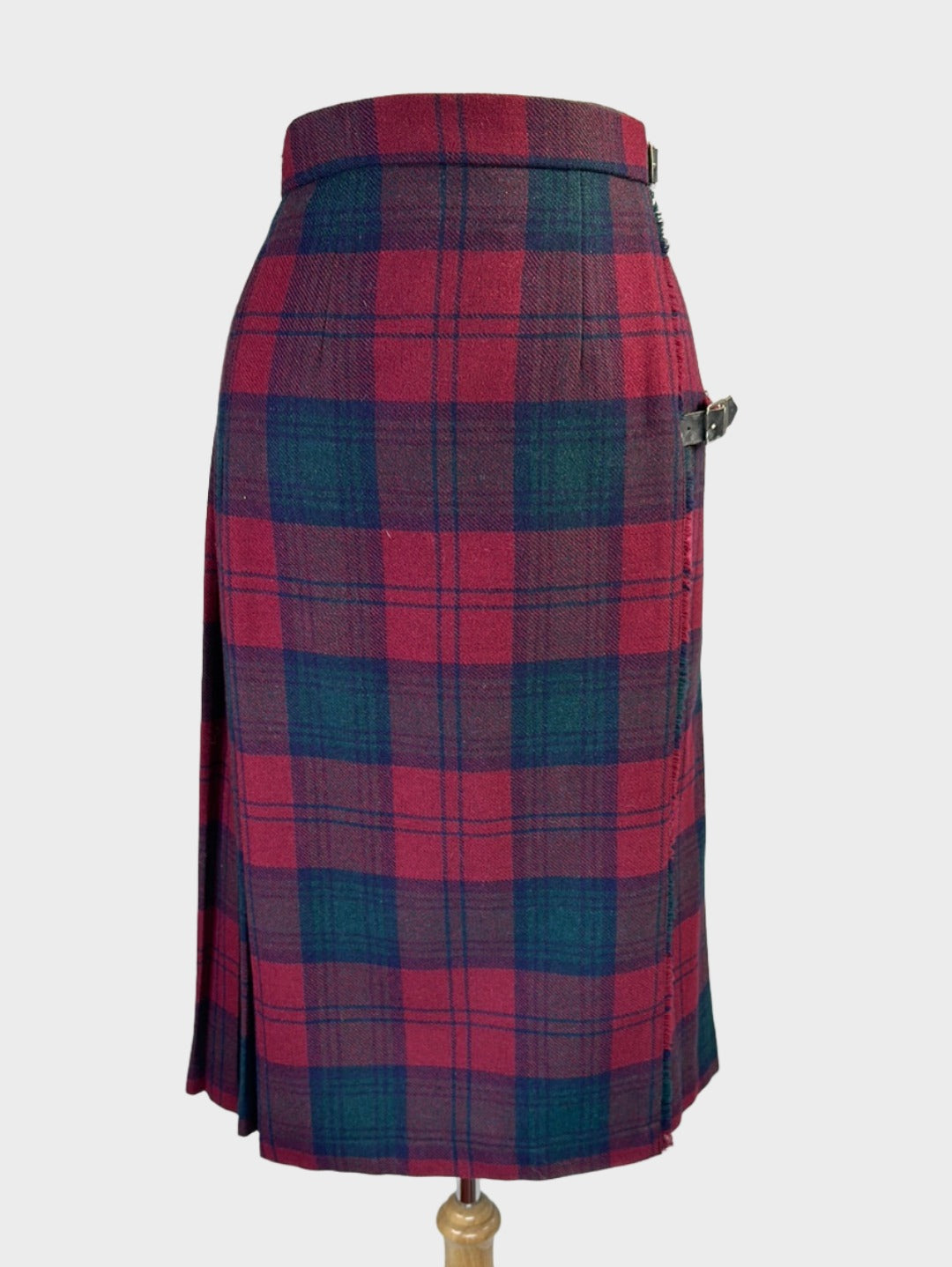 James Dalgliesh | vintage 80's | skirt | size 14 | knee length | 100% wool | made in Scotland