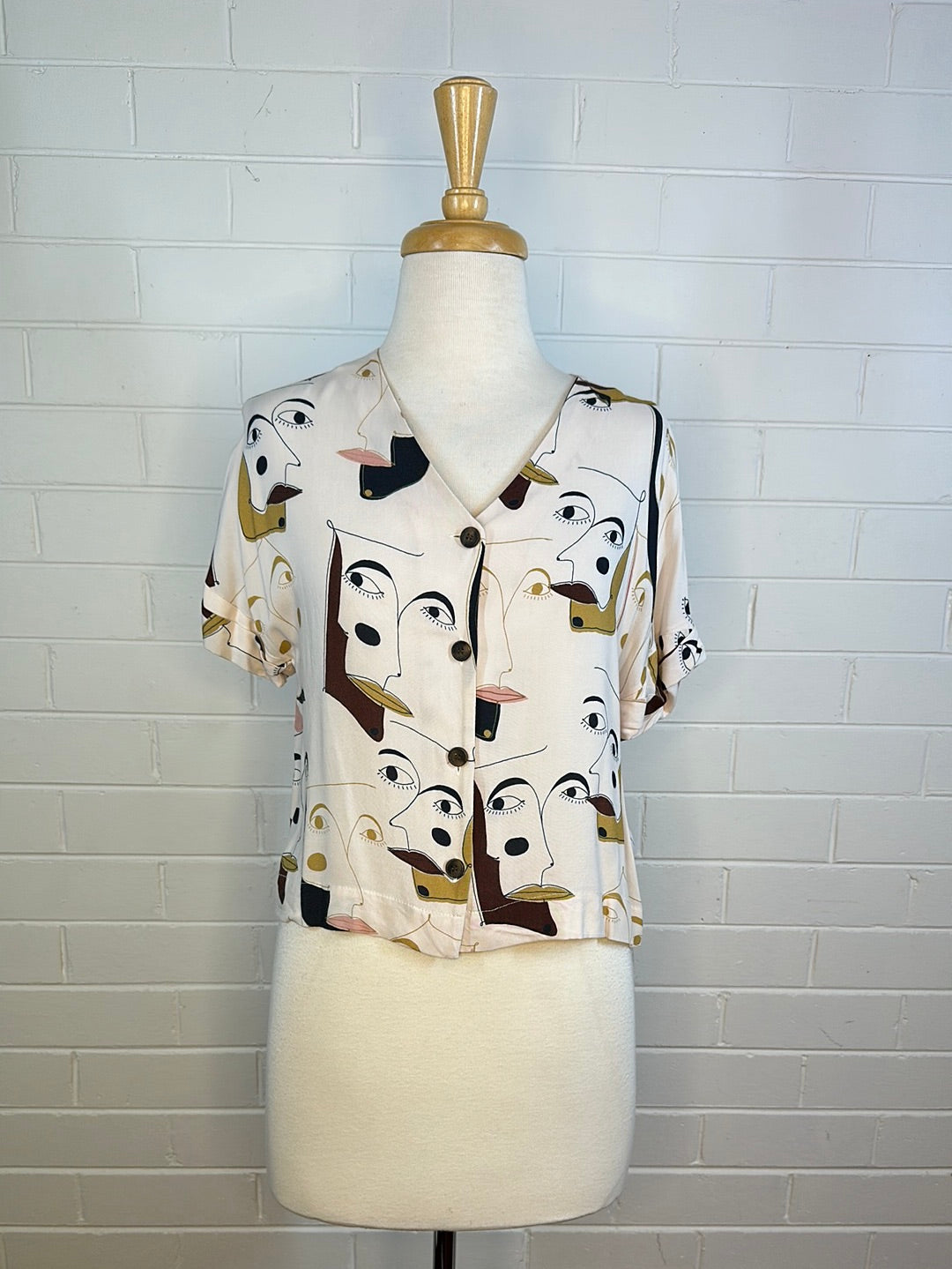 Odette | Italy | shirt | size 10 | short sleeve | made in Italy