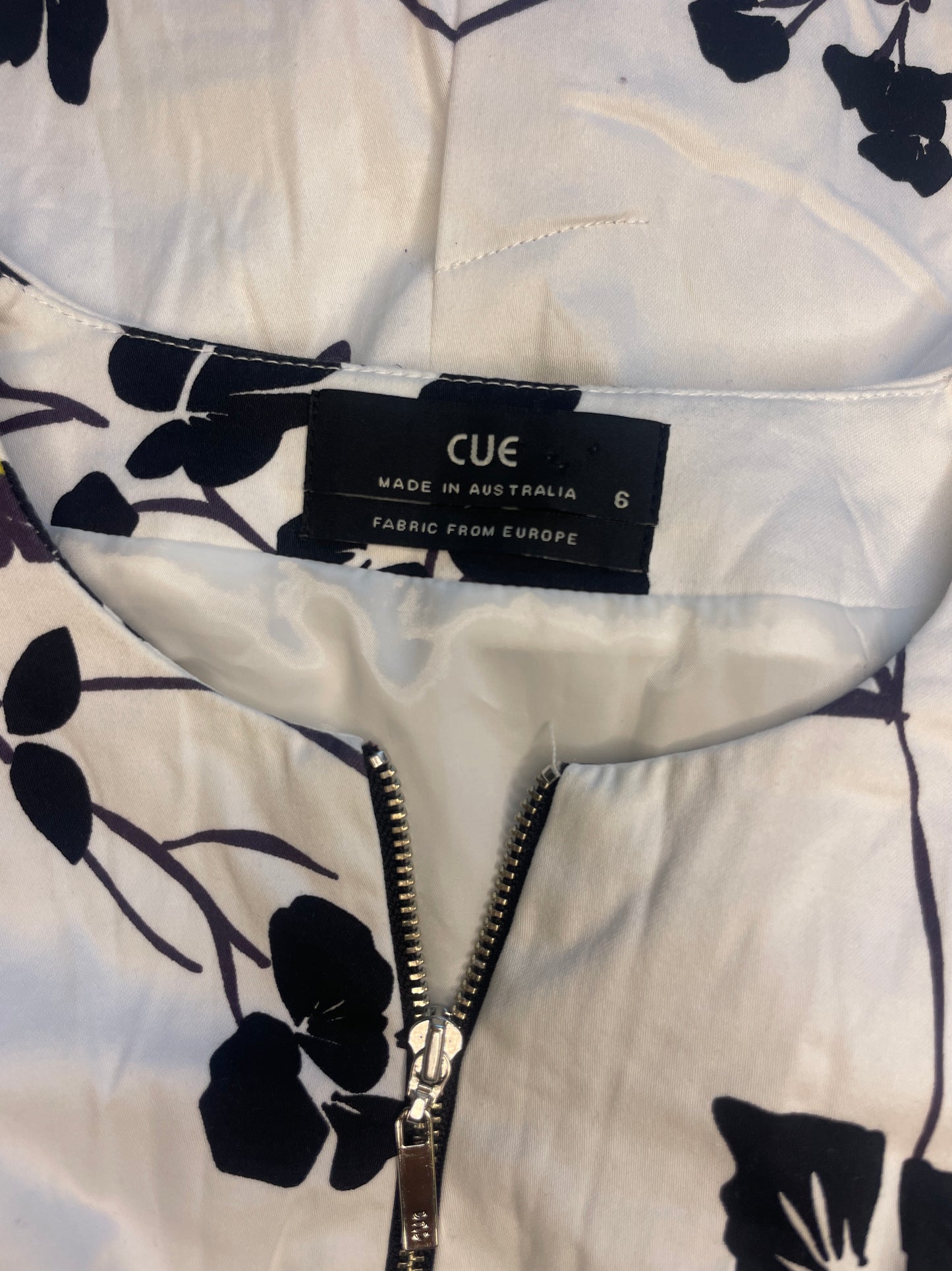 Cue | dress | size 6 | knee length | made in Australia 🇦🇺