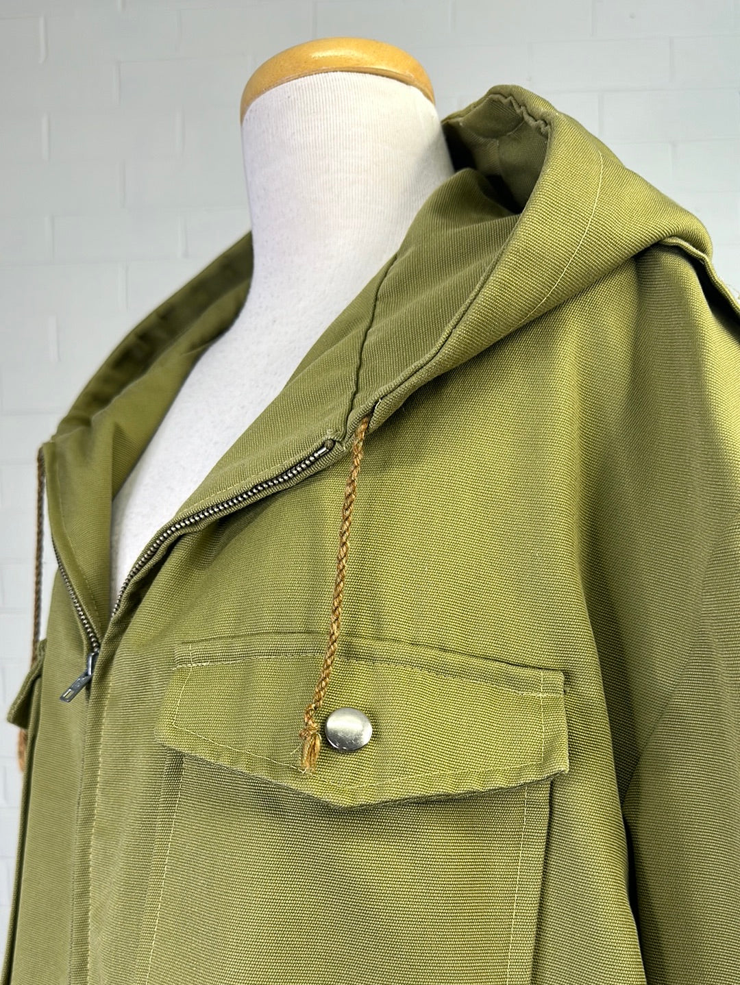 VEB Magdeburger Oberbekleigung | East Germany (GDR) | vintage 80's | coat | size 18 | zip front
