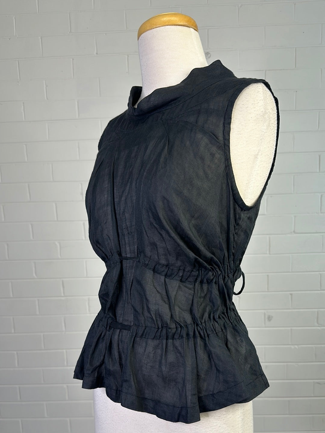 MARITHÉ + FRANCOIS GIRBAUD | Paris | top | size 8 | sleeveless | 100% ramie