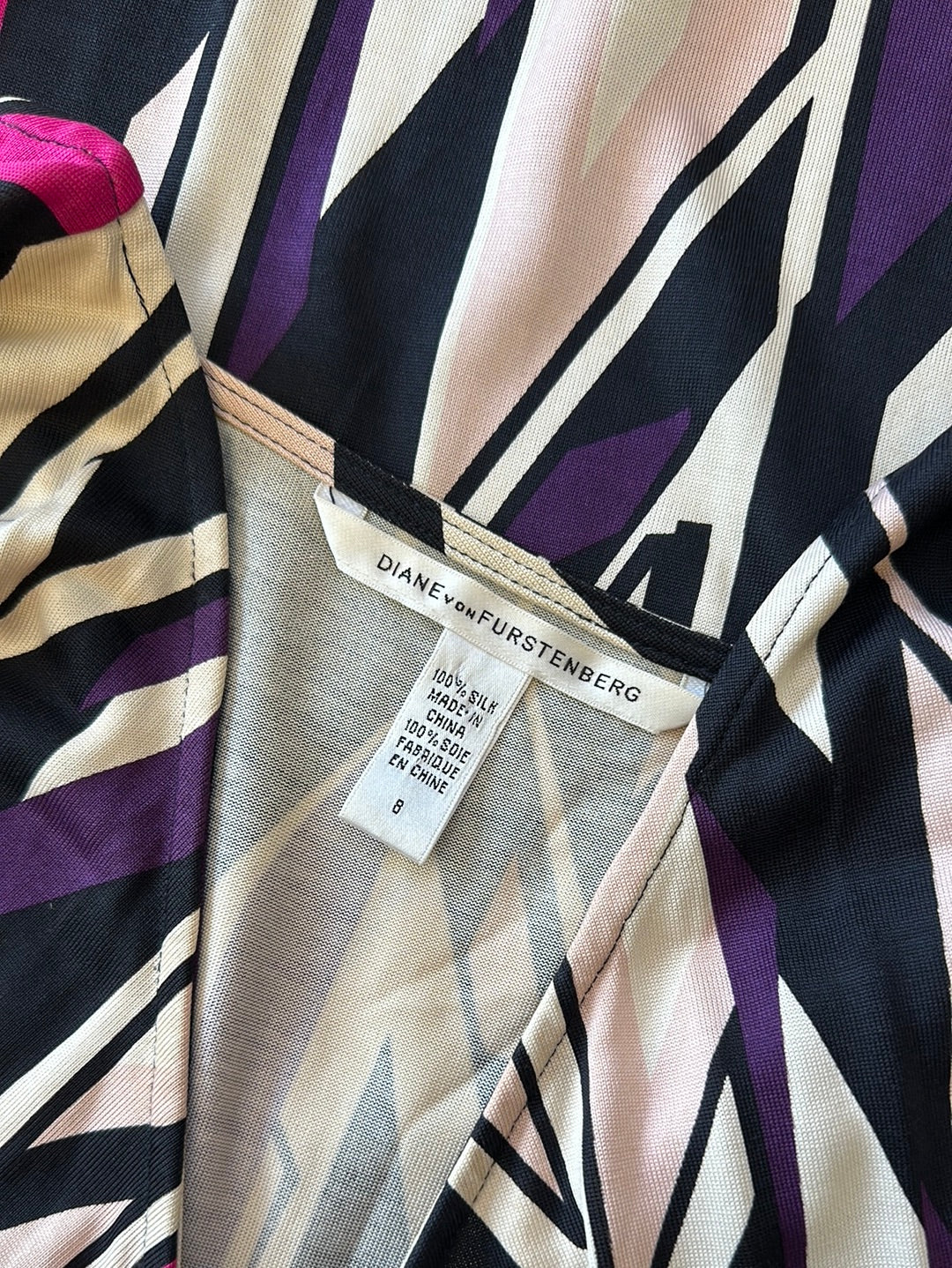 Diane von Furstenberg | New York | dress | size 8 | knee length | 100% silk