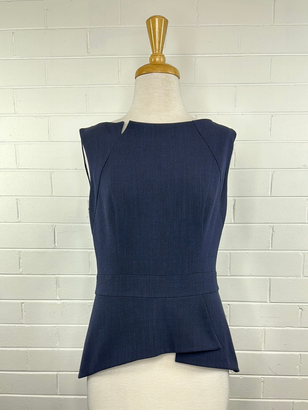 Cue | top | size 10 | sleeveless