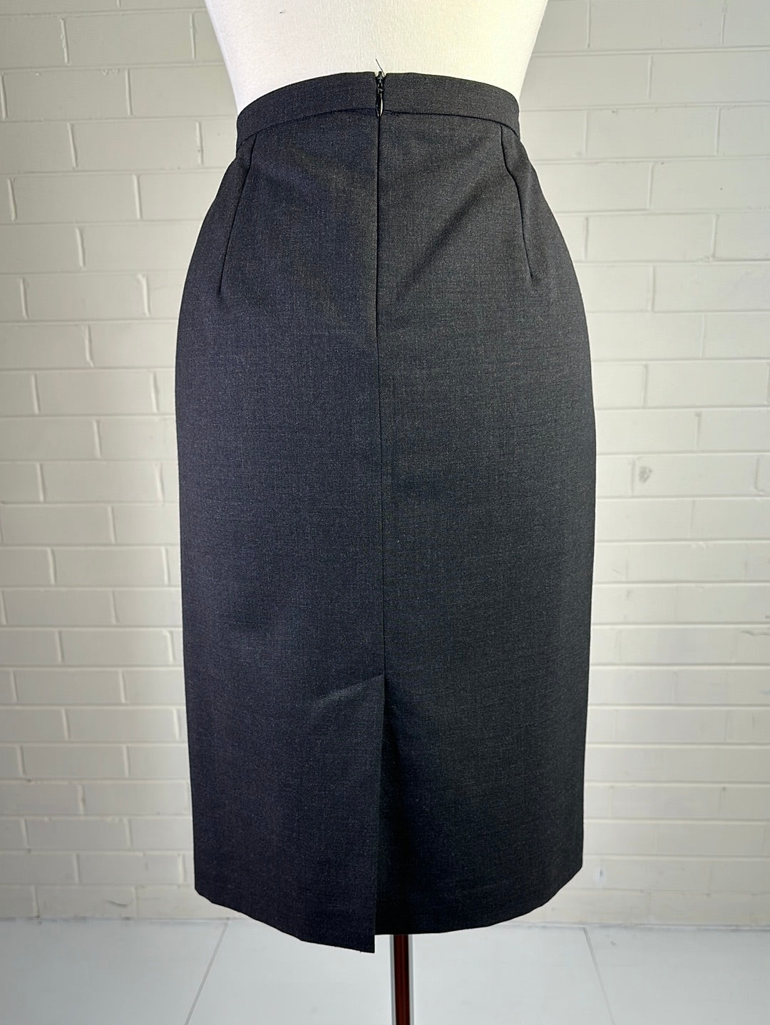 Max Mara | Italy | skirt | size 6 | knee length