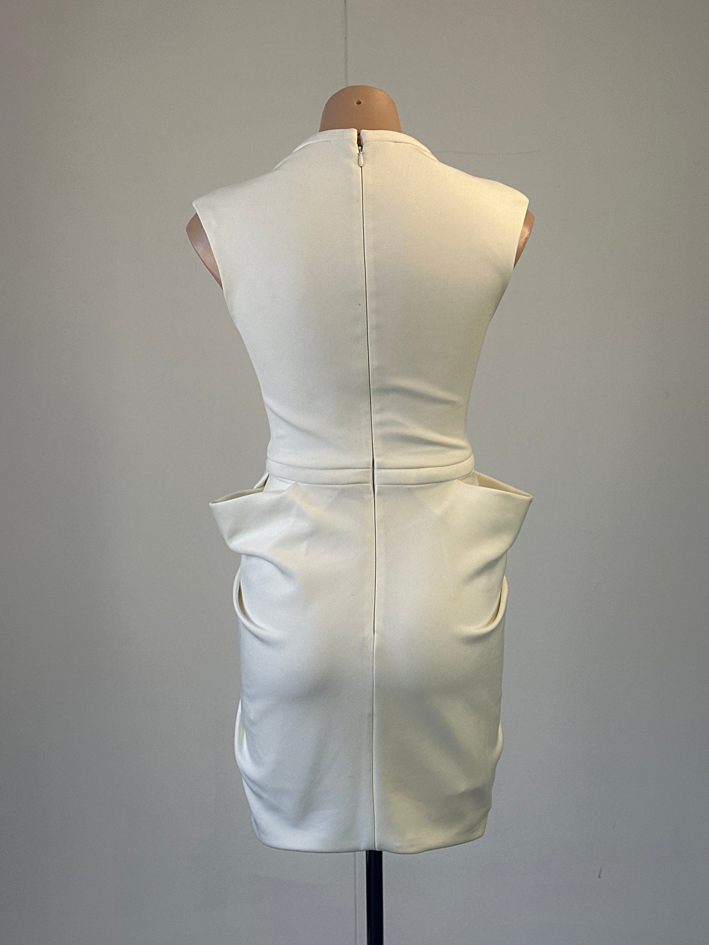 CAMILLA AND MARC | dress | size 6 | knee length