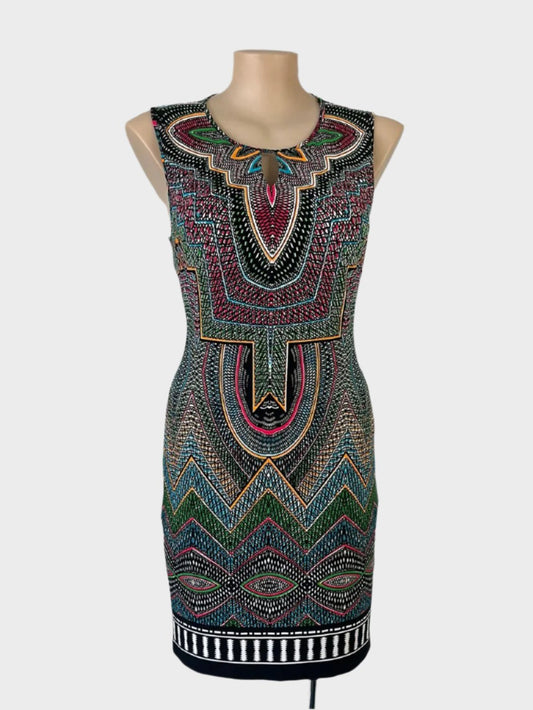 Sleeveless shift dress in jersey with a multicoloured geometric print, featuring a keyhole neck for office or smart casual wear.