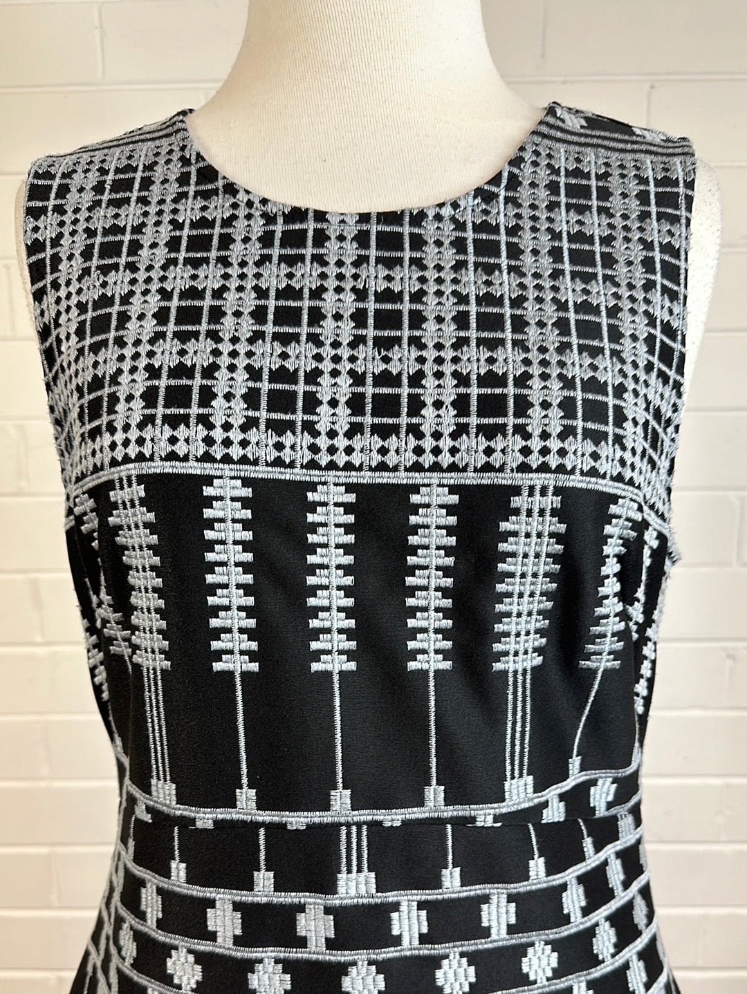 Thurley | top | size 10 | sleeveless