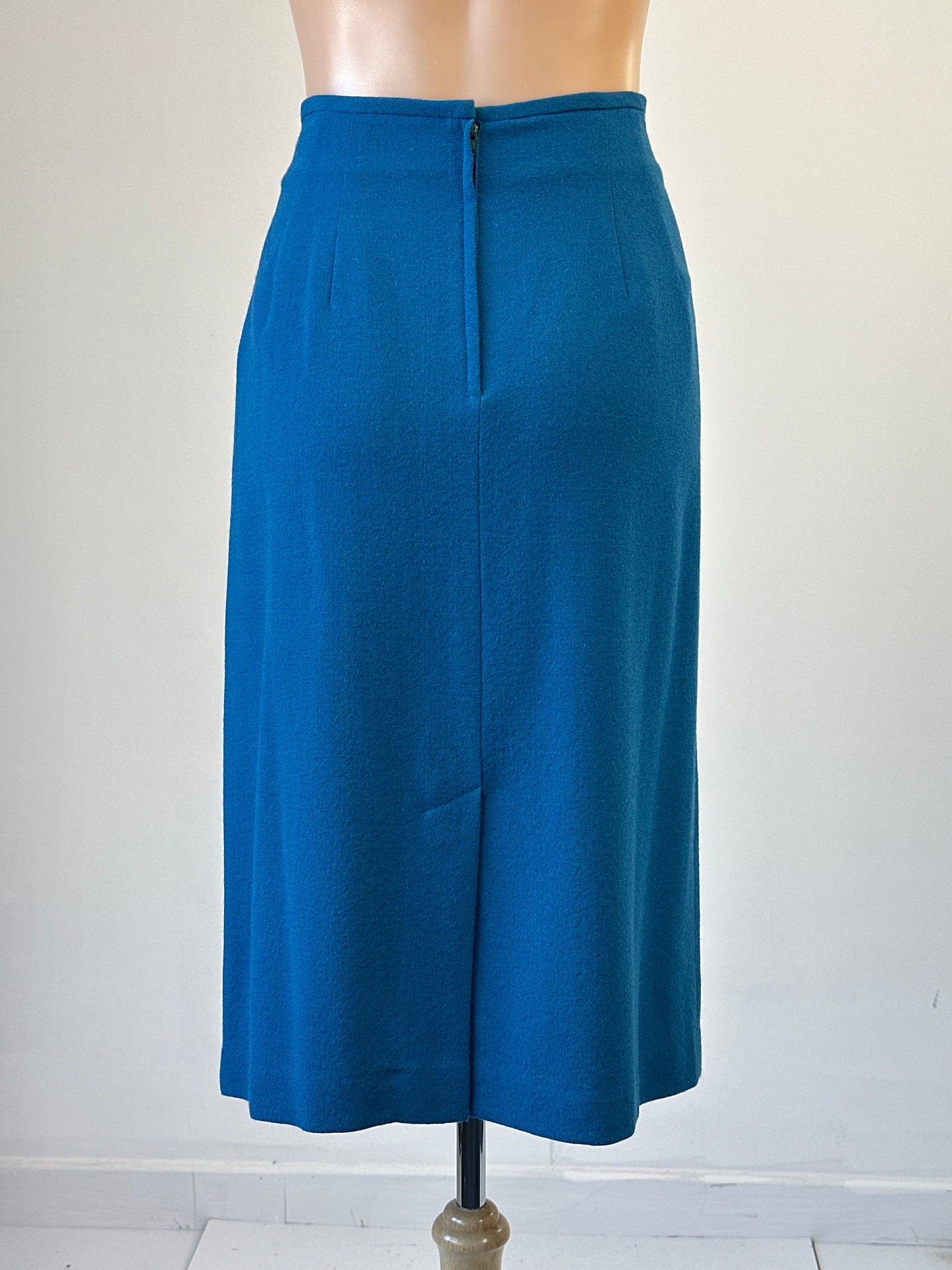 Basically Classic | vintage 90's | skirt | size 14 | midi length | 100% wool | made in Australia 🇦🇺