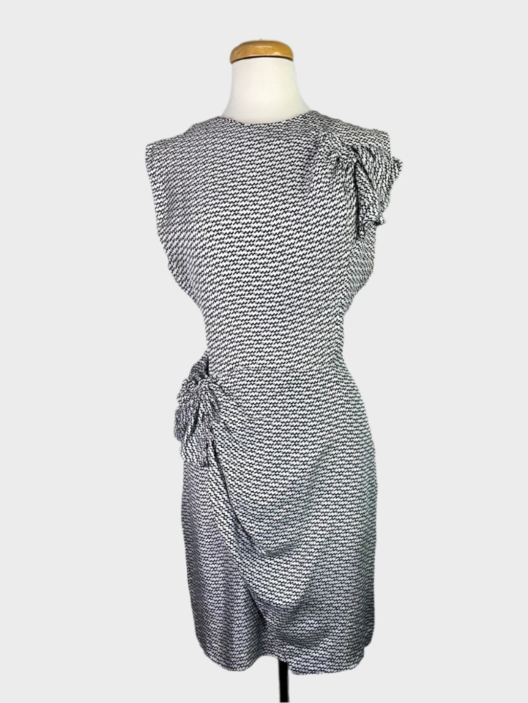 Diane von Furstenberg | New York | dress | size 12 | knee length | 100% silk