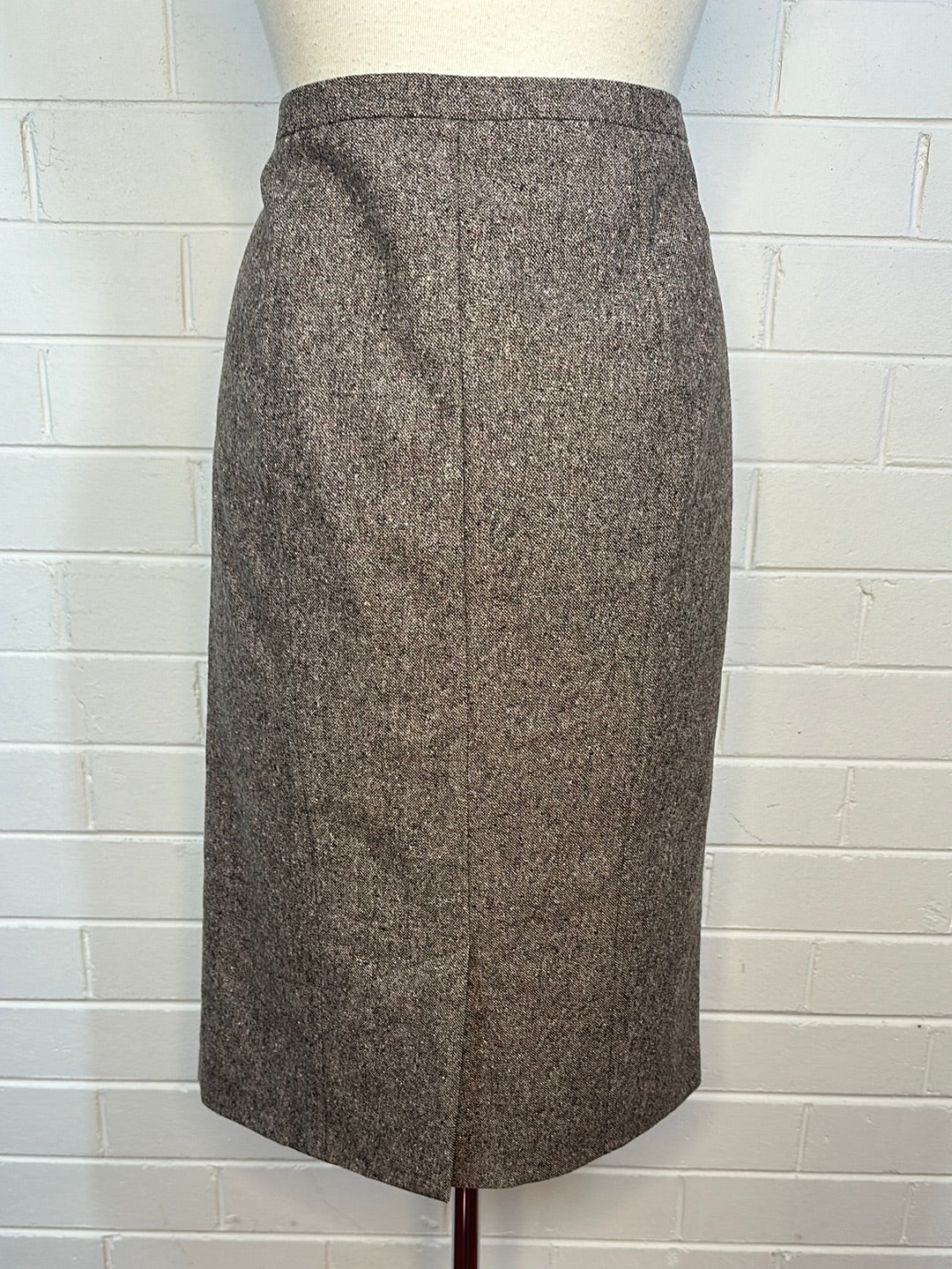 Hugo Boss | Germany | skirt | size 12 | knee length | 100% wool