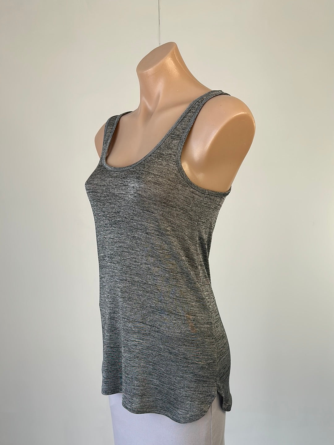 Witchery | top | size 6 | sleeveless