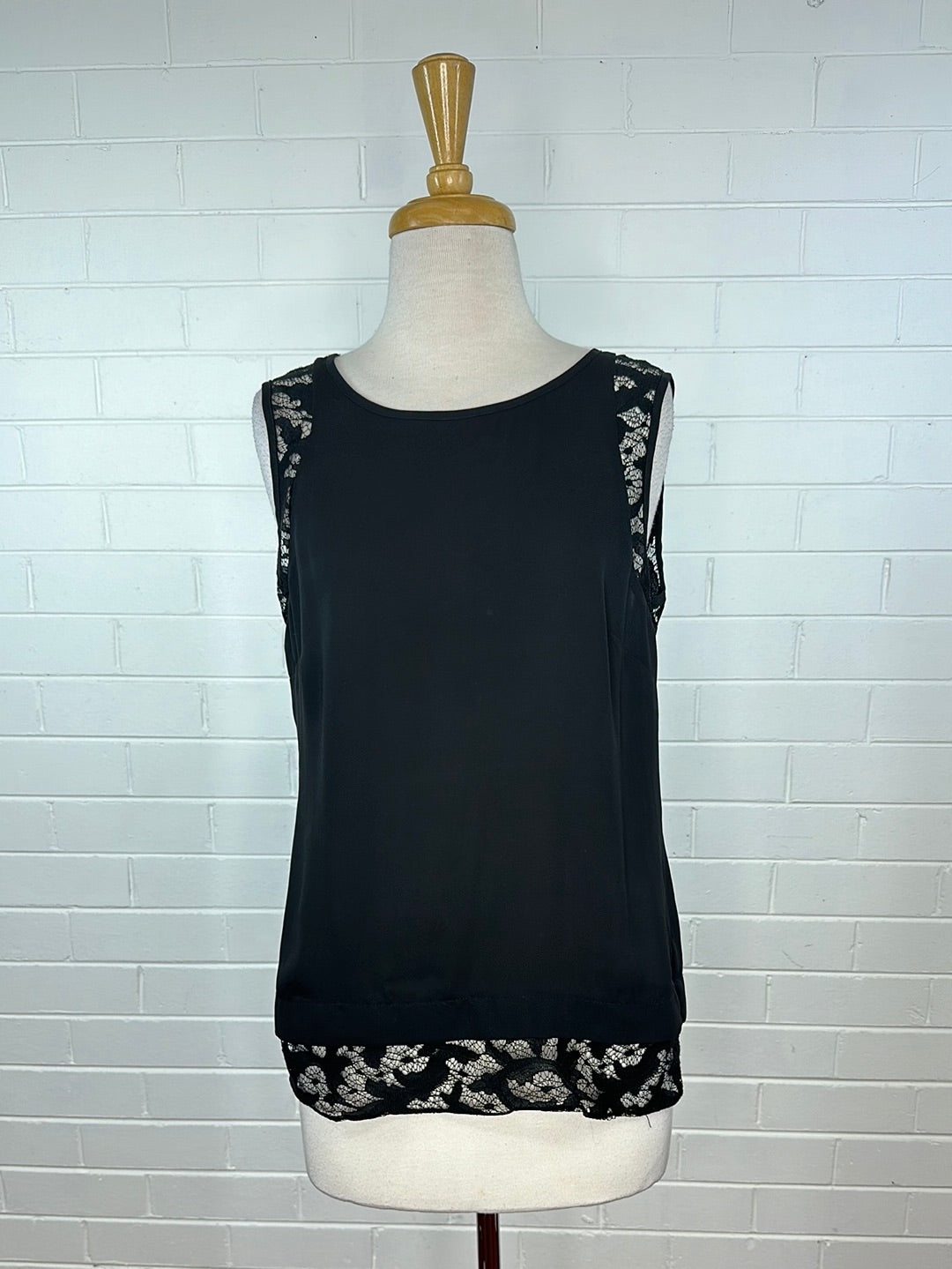 Wallis | top | size 10 | sleeveless