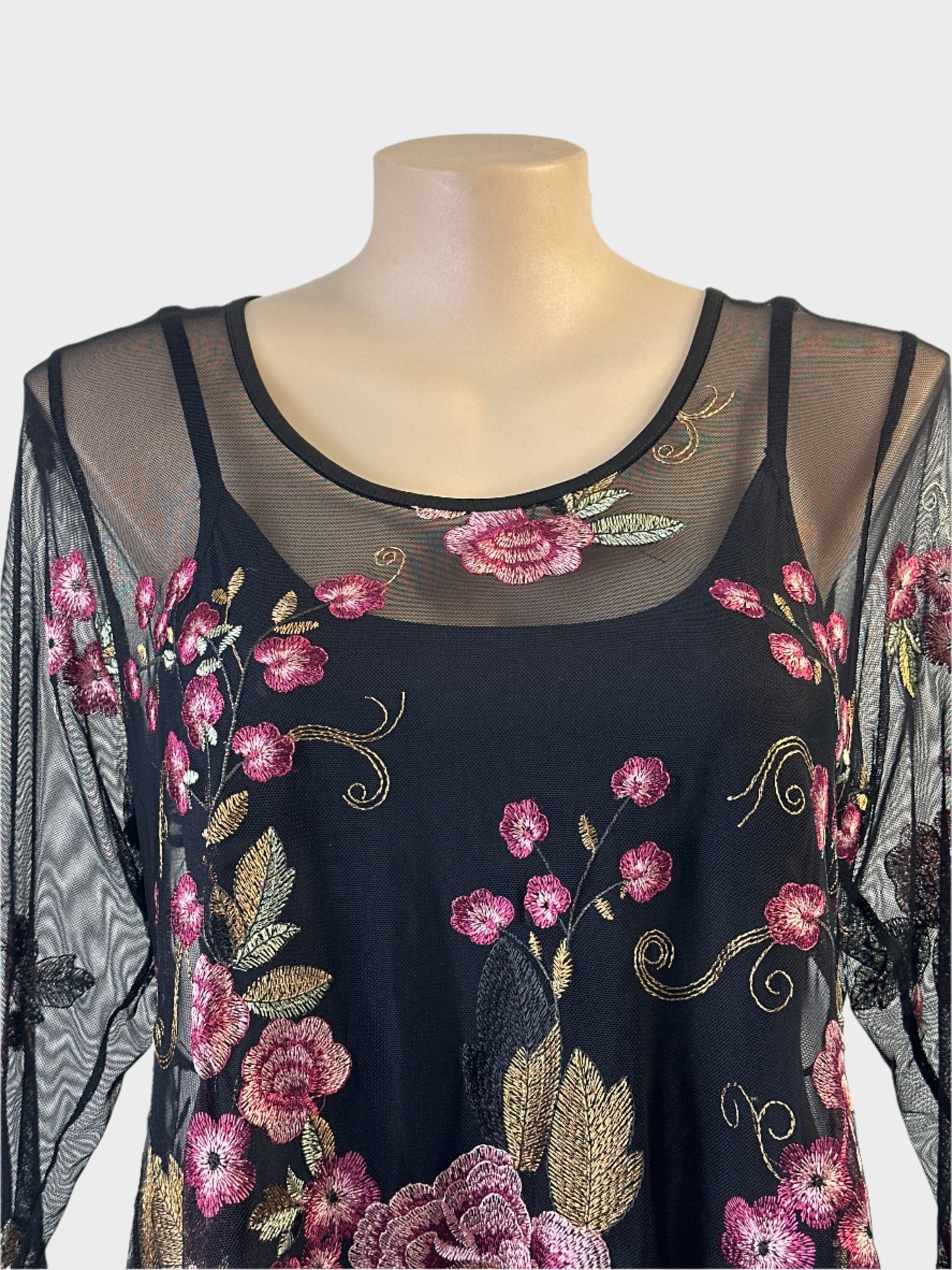 Taking Shape | dress | size 14 | midi length