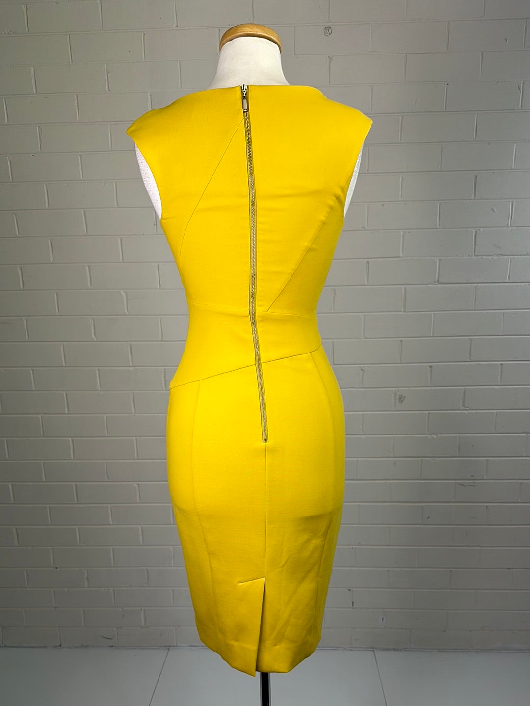 Cue | dress | size 6 | knee length