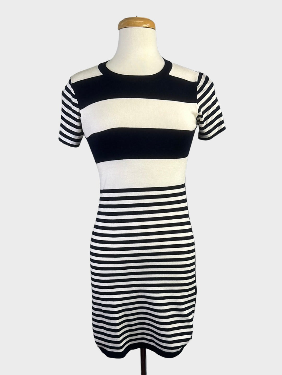 Karen Millen | UK | dress | size 8 | knee length