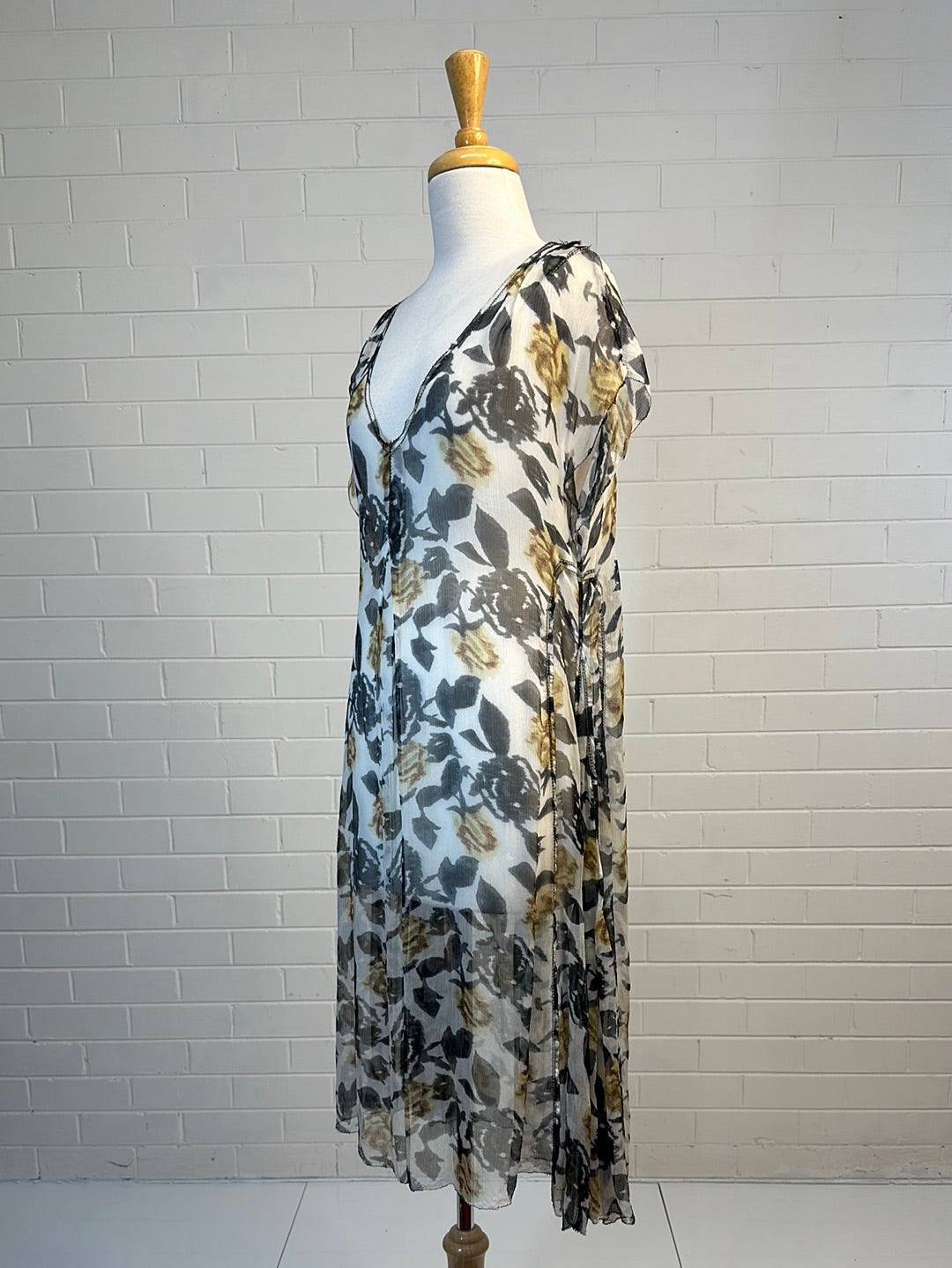 Lee Mathews | dress | size 10 | midi length | 100% silk