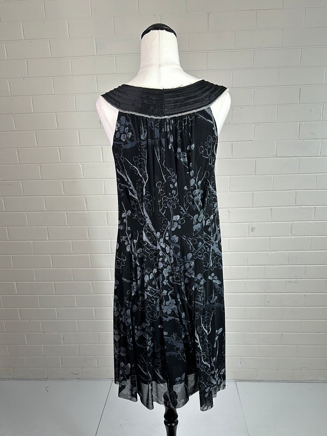 Vivienne Tam | Hong Kong | dress | size 8 | knee length