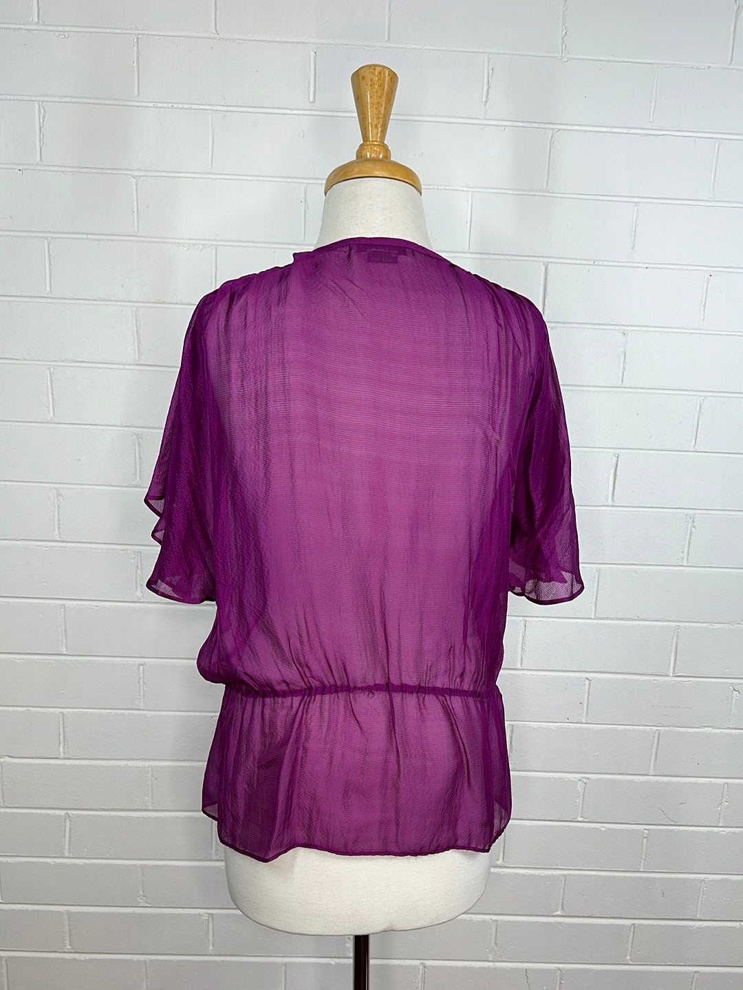 Satch | top | size 10 | short sleeve | 100% silk