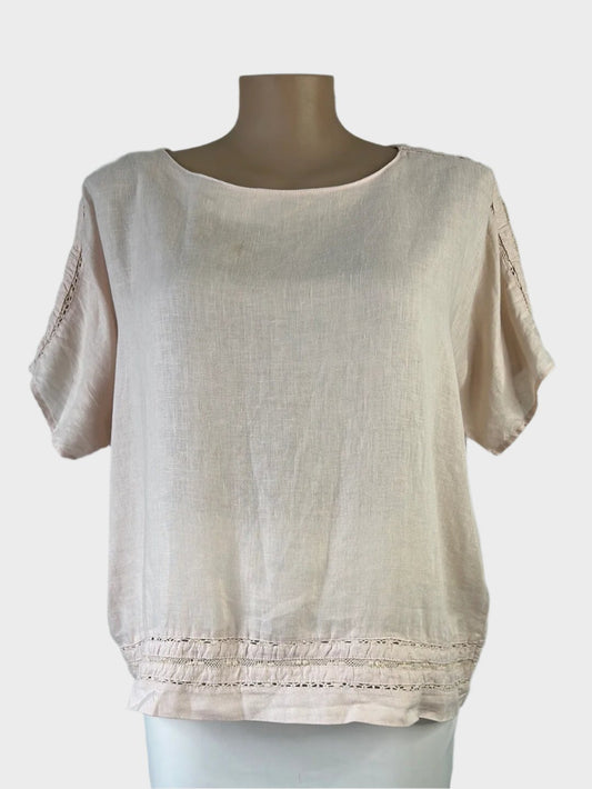 Designer Tirelli sleeveless top in soft pink linen with guipure lace trim, bateau neck, and dolman sleeves for smart casual wear.