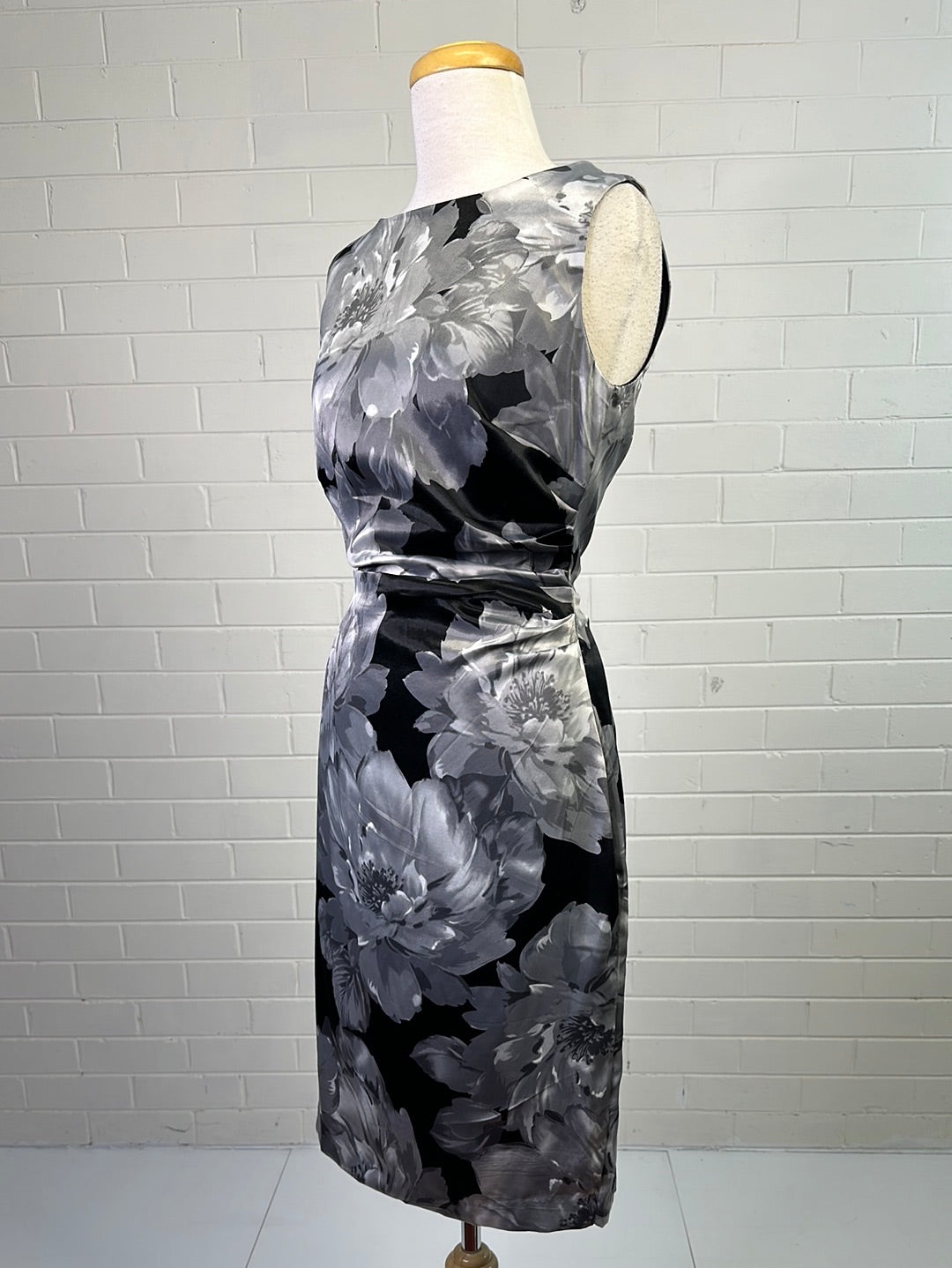 Liz Jordan | dress | size 8 | knee length | new with tags – Lifeline Shop  Online by Lifeline Northern Beaches