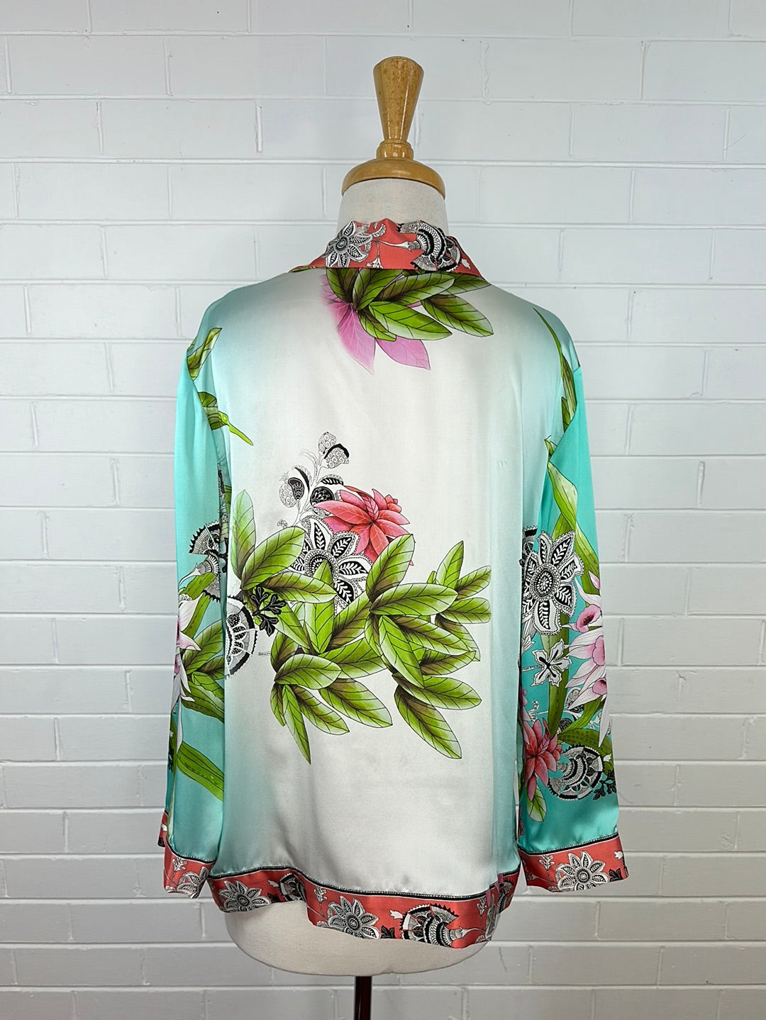 Adrianne WINKELMANN | New Zealand | shirt | size 12 | long sleeve