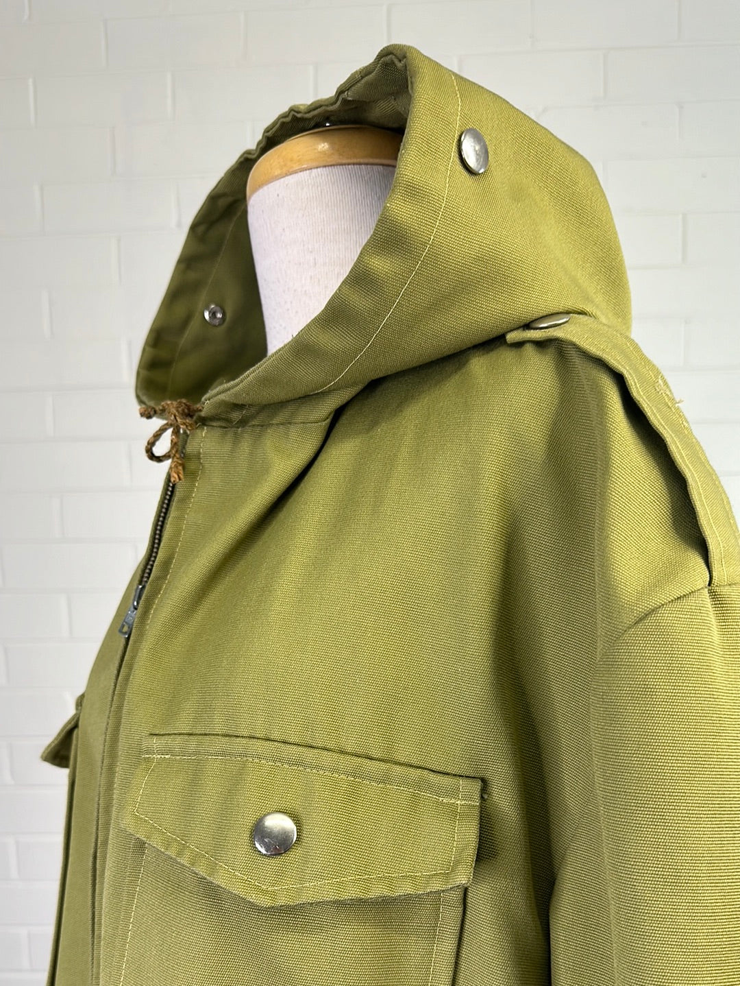 VEB Magdeburger Oberbekleigung | East Germany (GDR) | vintage 80's | coat | size 18 | zip front