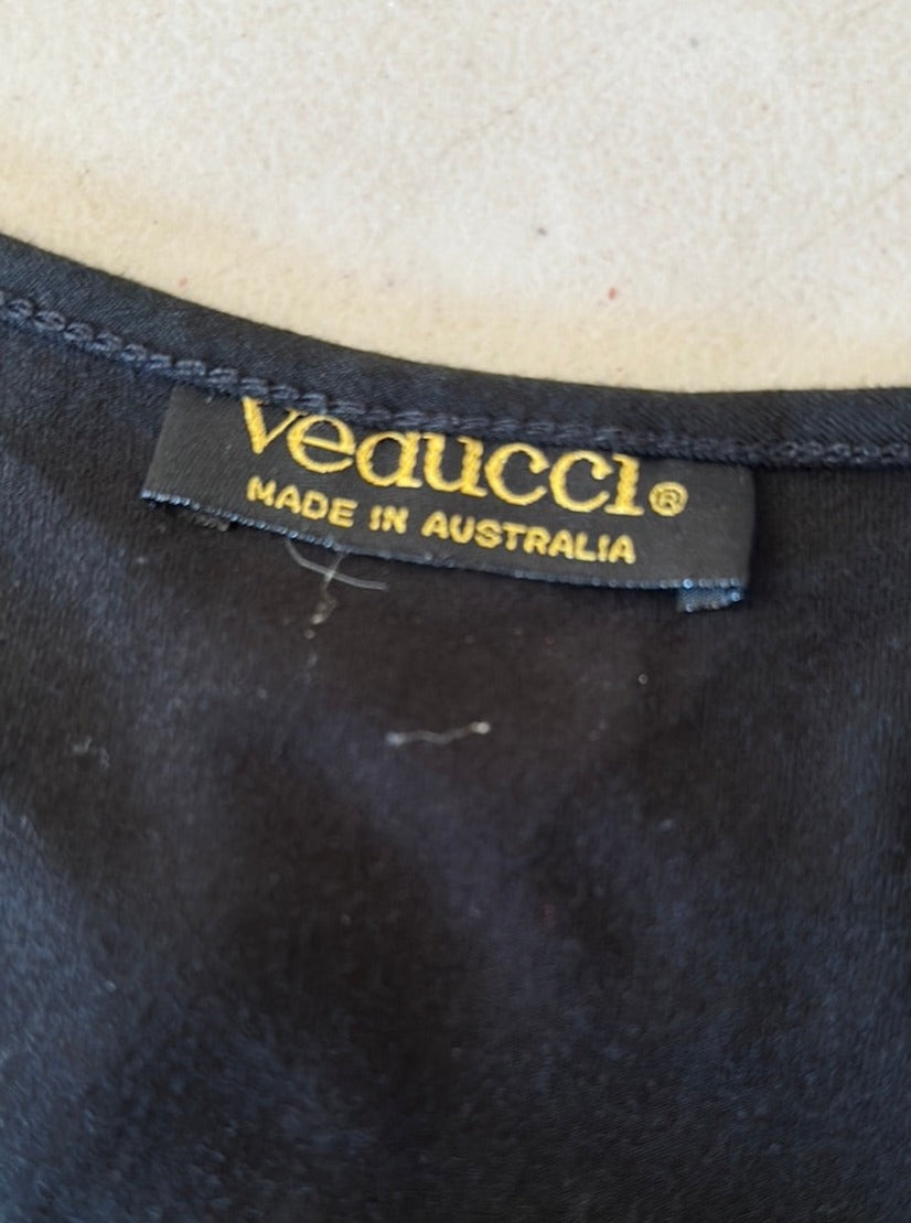 Veducci | dress | size 8 | knee length | made in Australia 🇦🇺