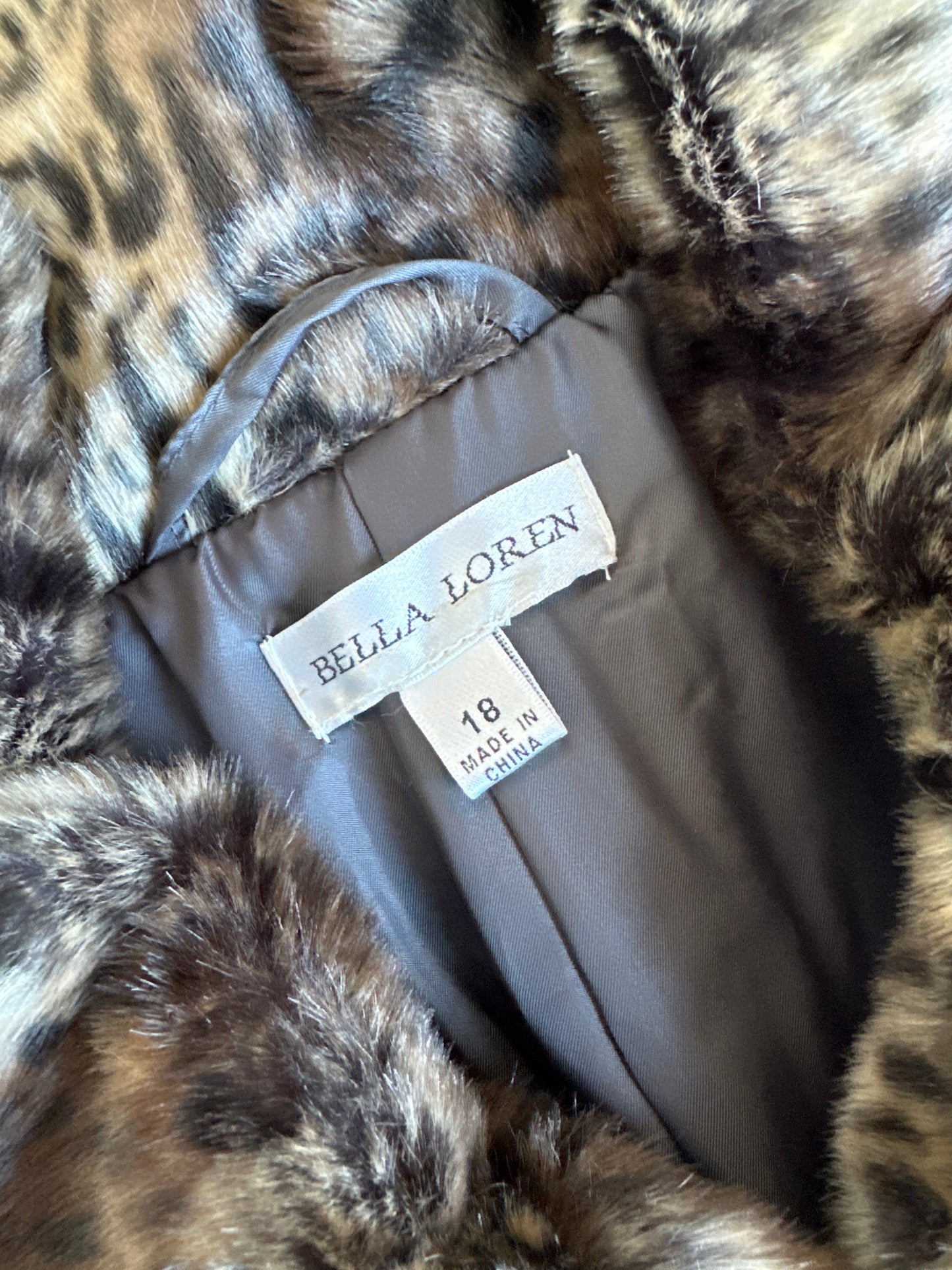 Bella Loren | coat | size 18 | single breasted