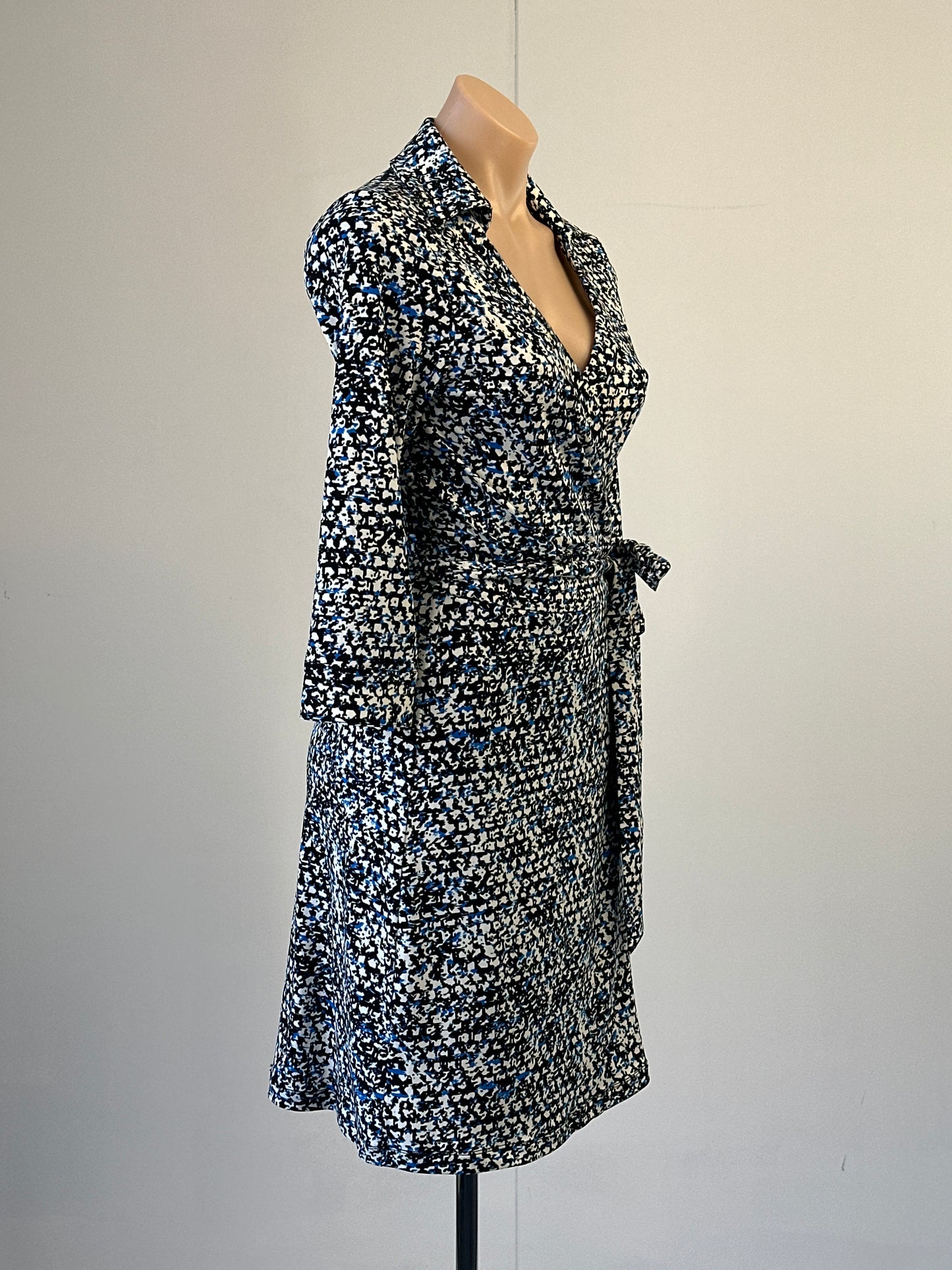 Ann Taylor | US | dress | size 8 | knee length