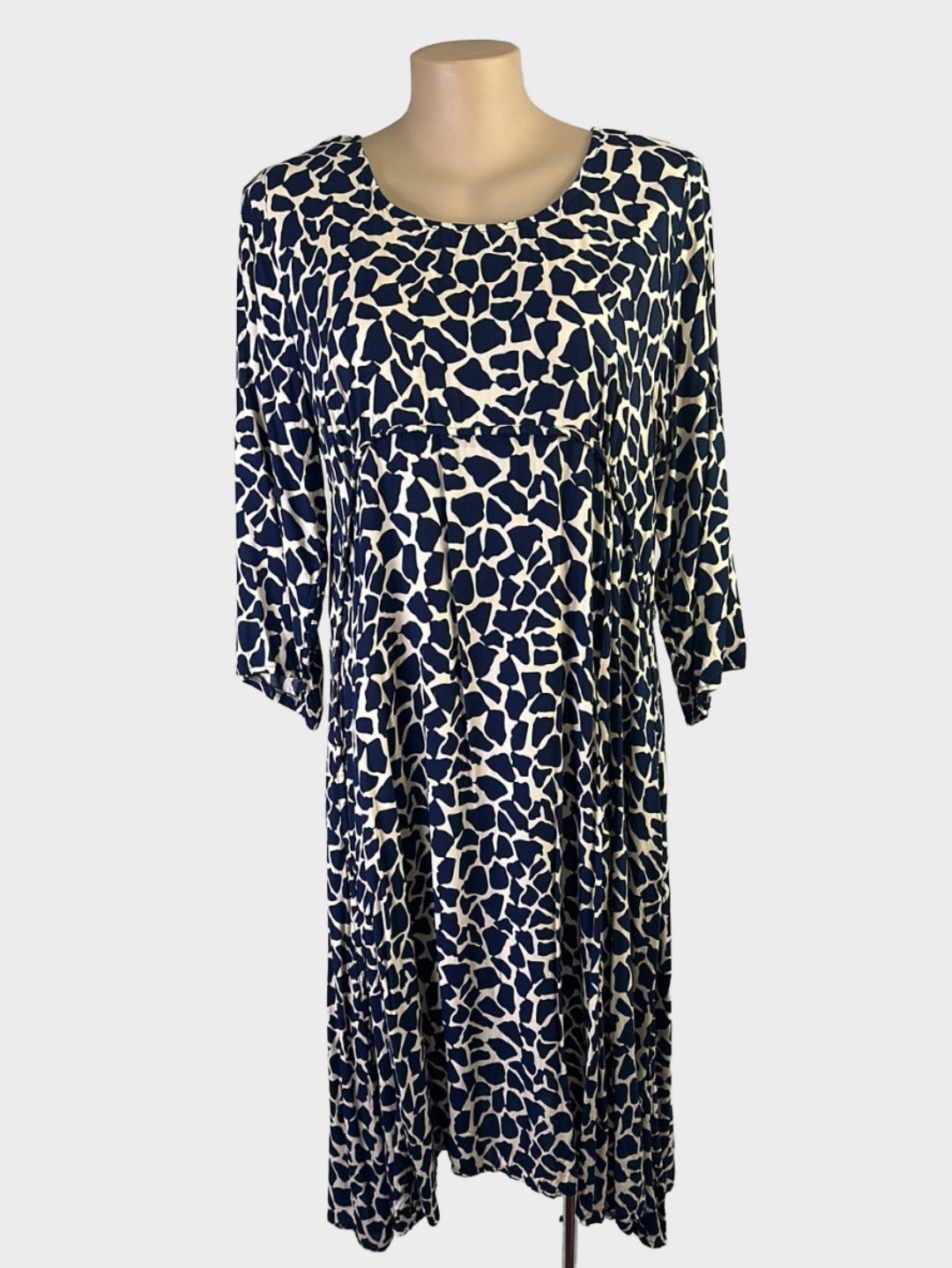 Willow & Tree | dress | size 18 | midi length