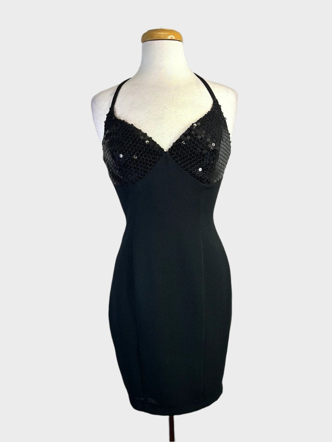 Shop second hand Cue dresses tops and more. Lifeline Shop Online by Lifeline Northern Beaches