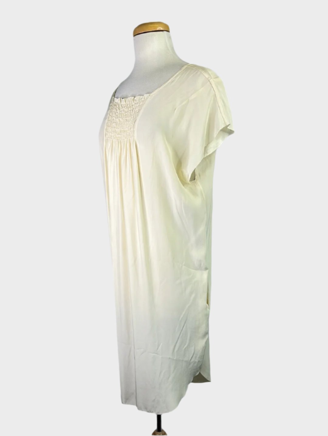 Lee Matthews | dress | size 12 | knee length | 100% silk