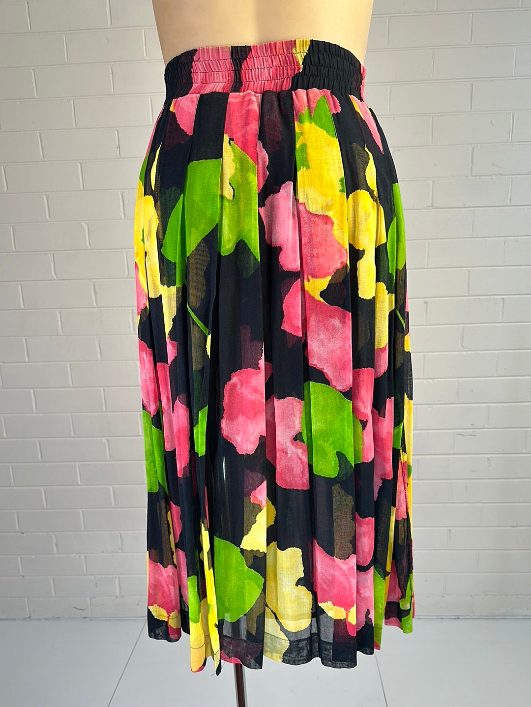 Mondi | Germany | vintage 80's | skirt | size 14 | midi length | 100% cotton | made in West Germany