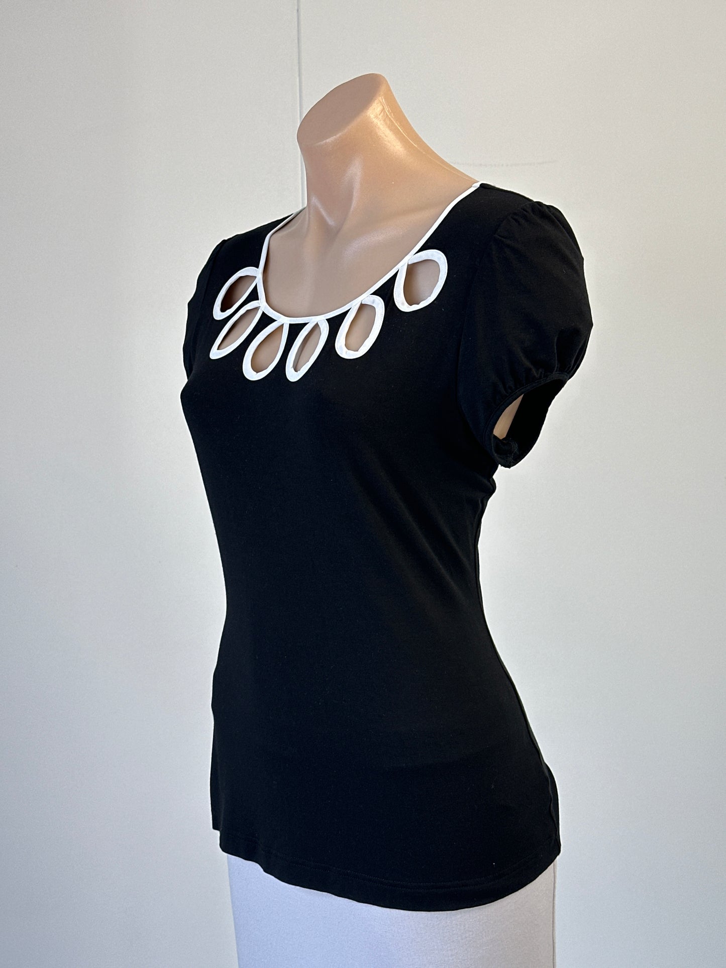Review | top | size 12 | cap sleeve