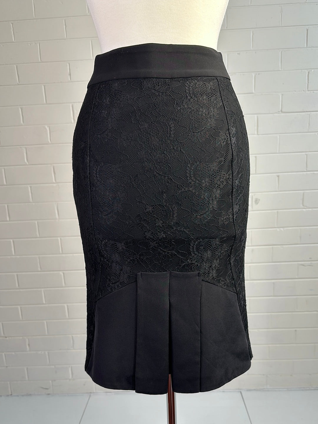 Alannah Hill | skirt | size 8 | knee length