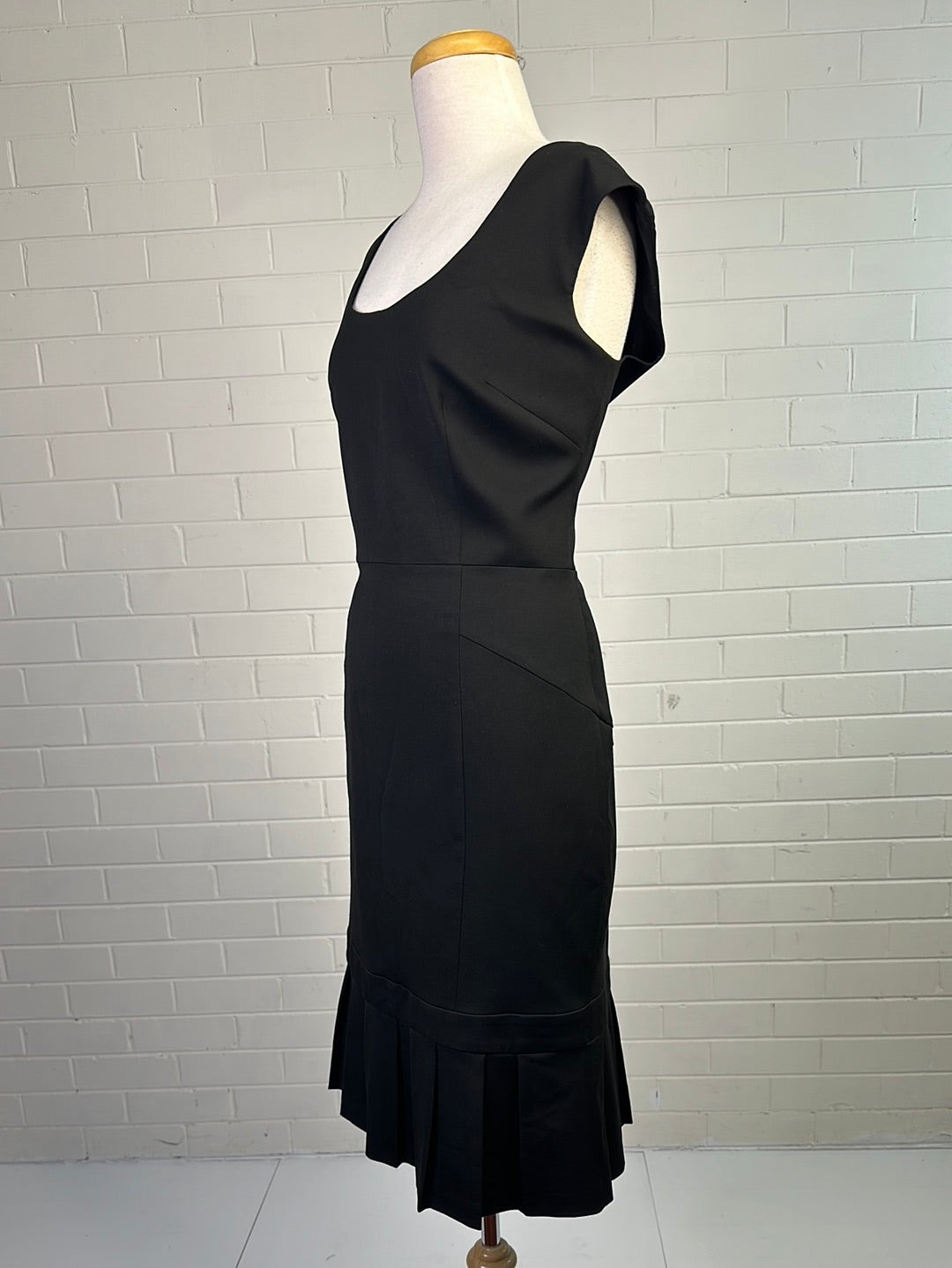 Veronika Maine | dress | size 12 | knee length | made in Australia