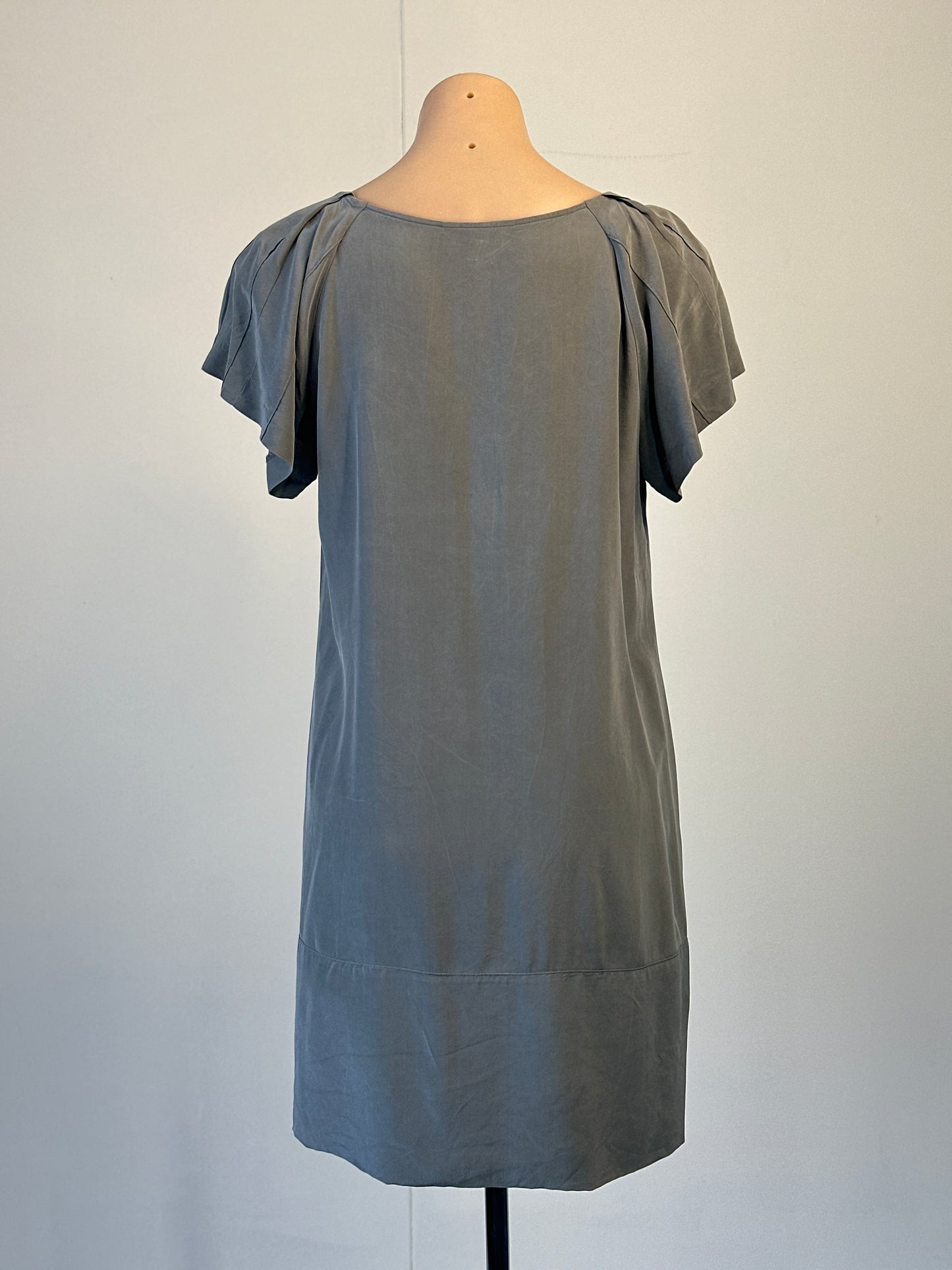 Veronika Maine | dress | size 10 | knee length | 100% silk