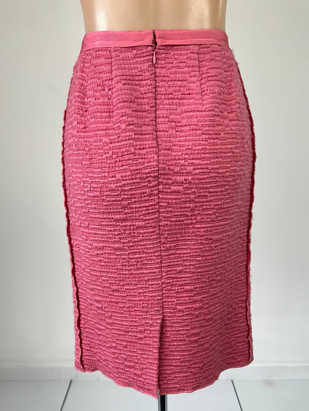 Nina Ricci | Paris | vintage 90's | skirt | size 10 | knee length | made in France