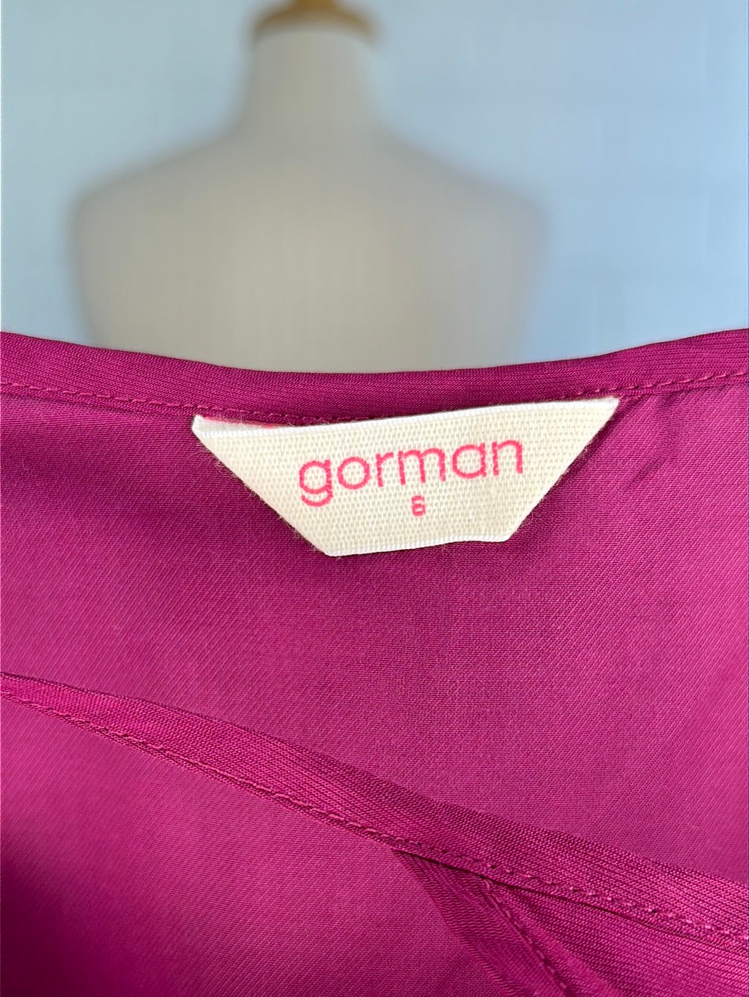 Gorman | top | size 6 | sleeveless