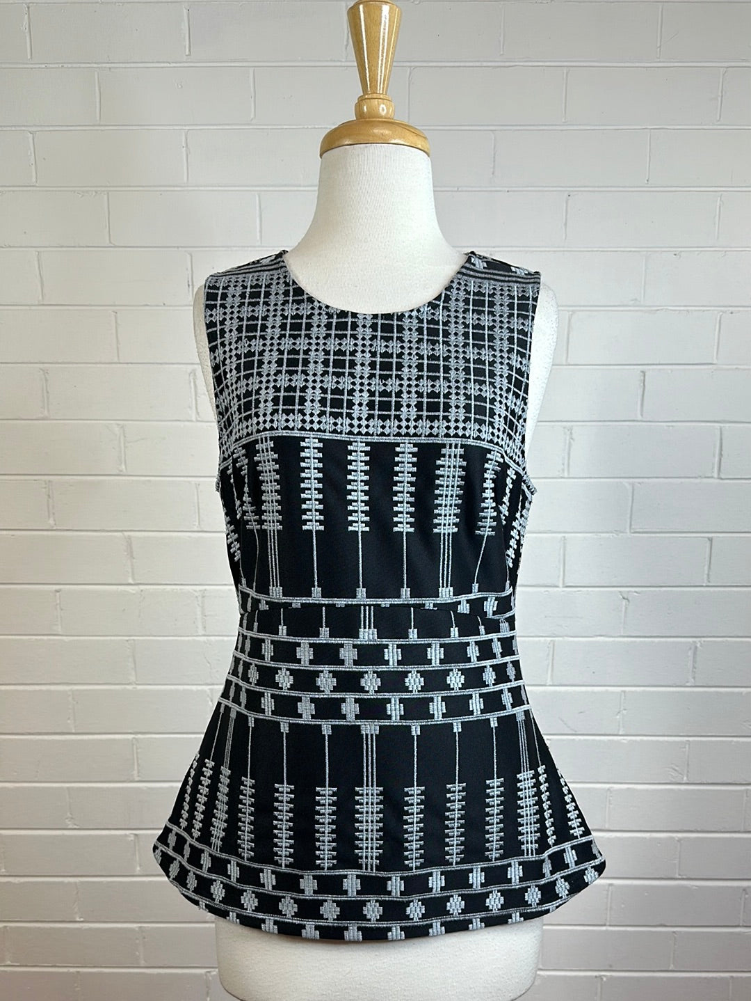 Thurley | top | size 10 | sleeveless