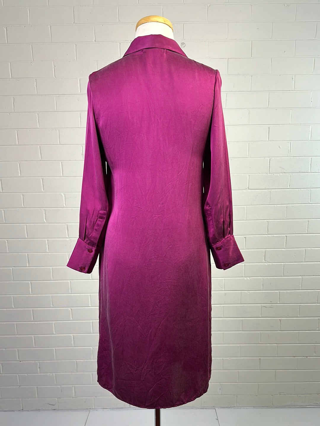 Dilly's | dress | size 8 | knee length | 100% silk