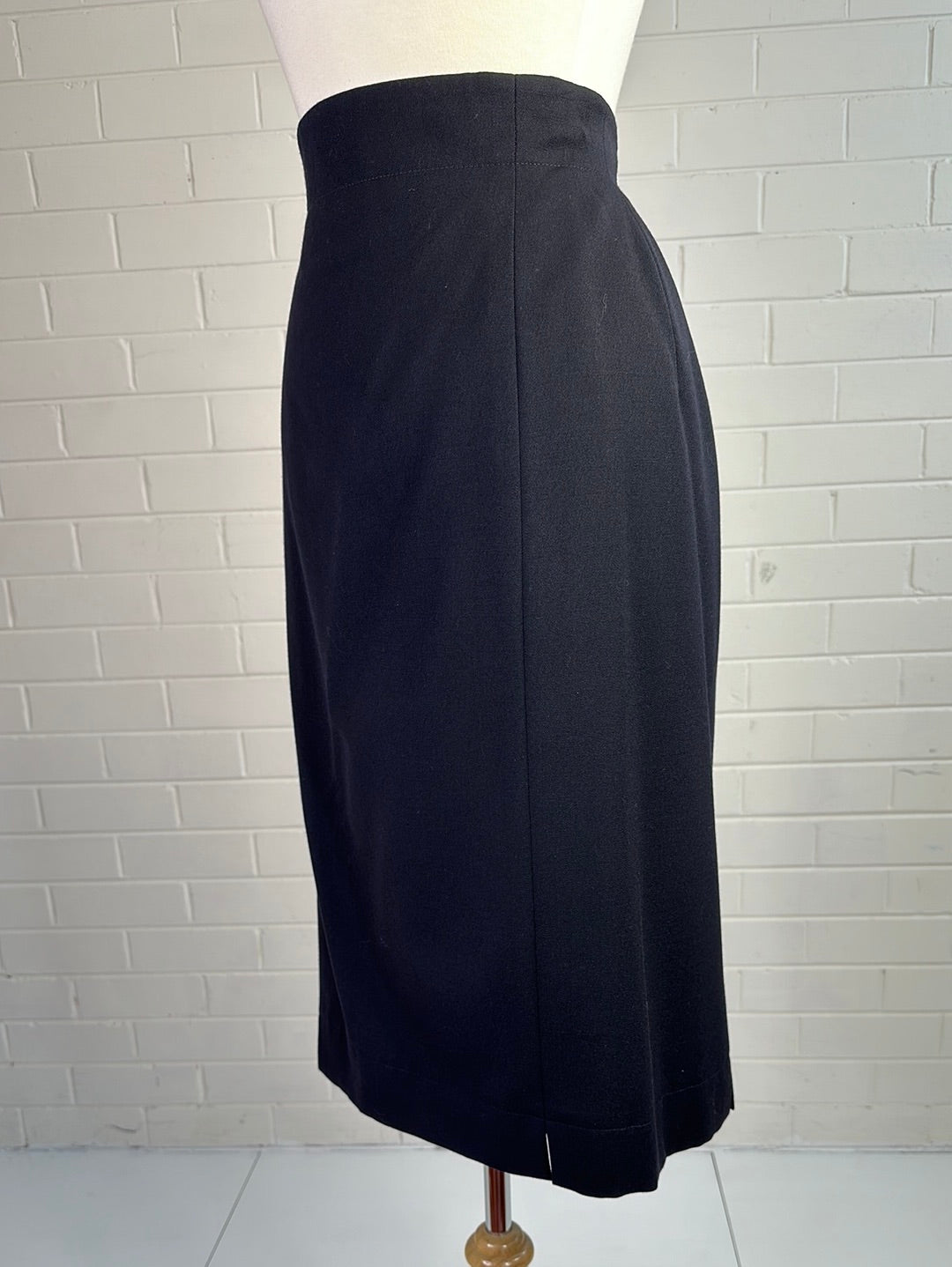 Escada | Munich | vintage 80's | skirt | size 10 | knee length | 100% wool | made in West Germany