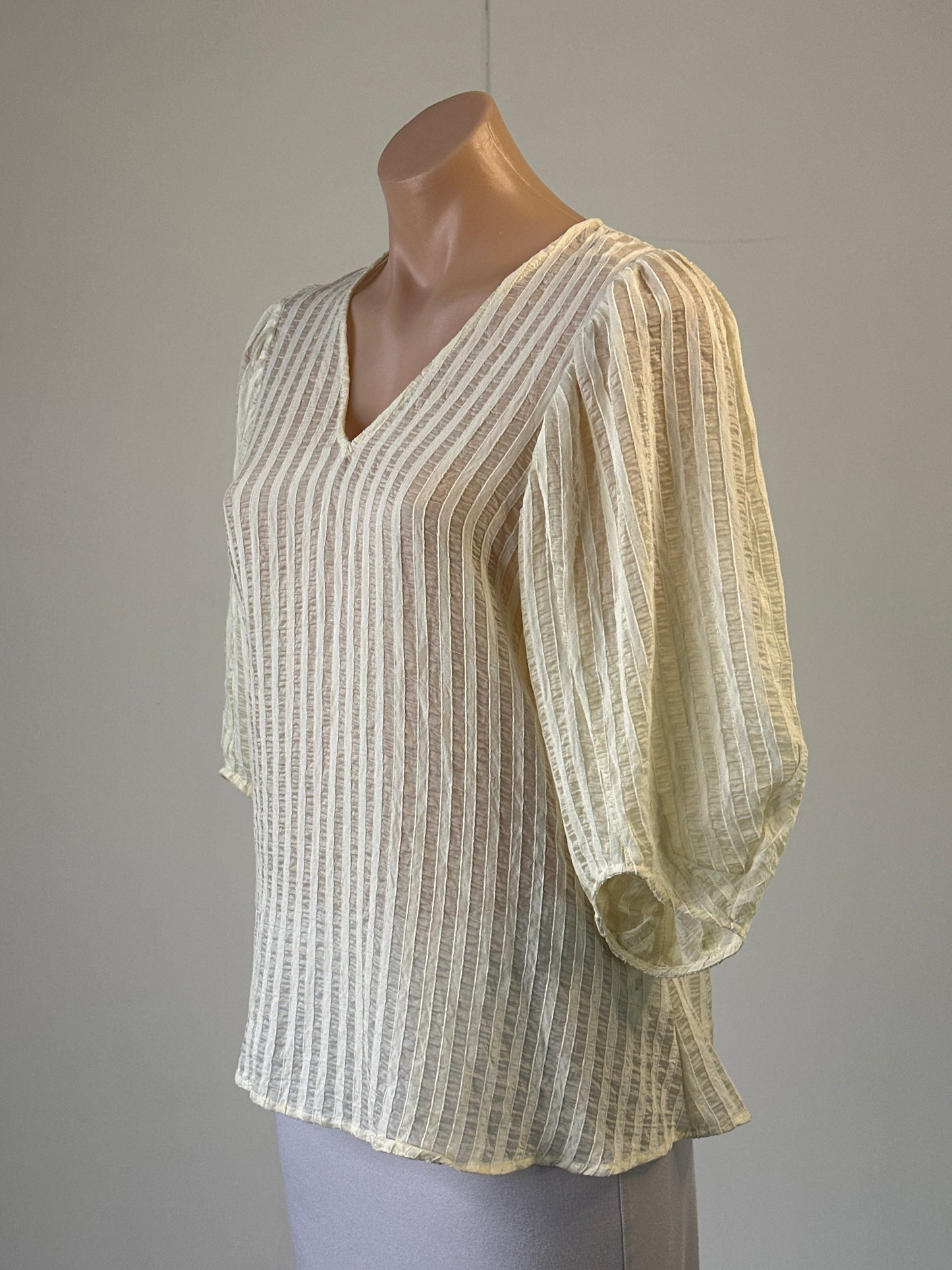 Veronika Maine | top | size 10 | three quarter sleeve
